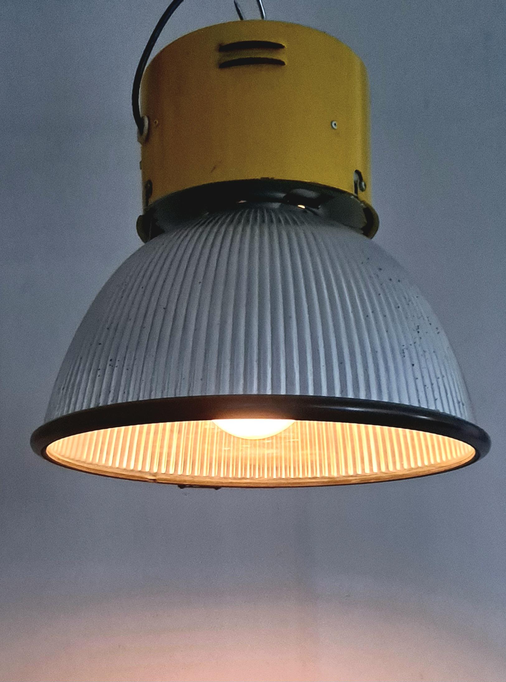 Italian Industrial Large Pendant  In Good Condition For Sale In Los Angeles, CA
