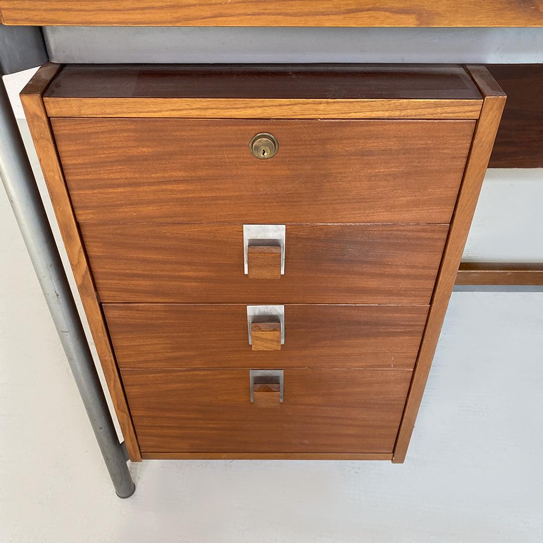 Italian Industrial Metal and Wood Desk with Drawers, 1970s For Sale 4