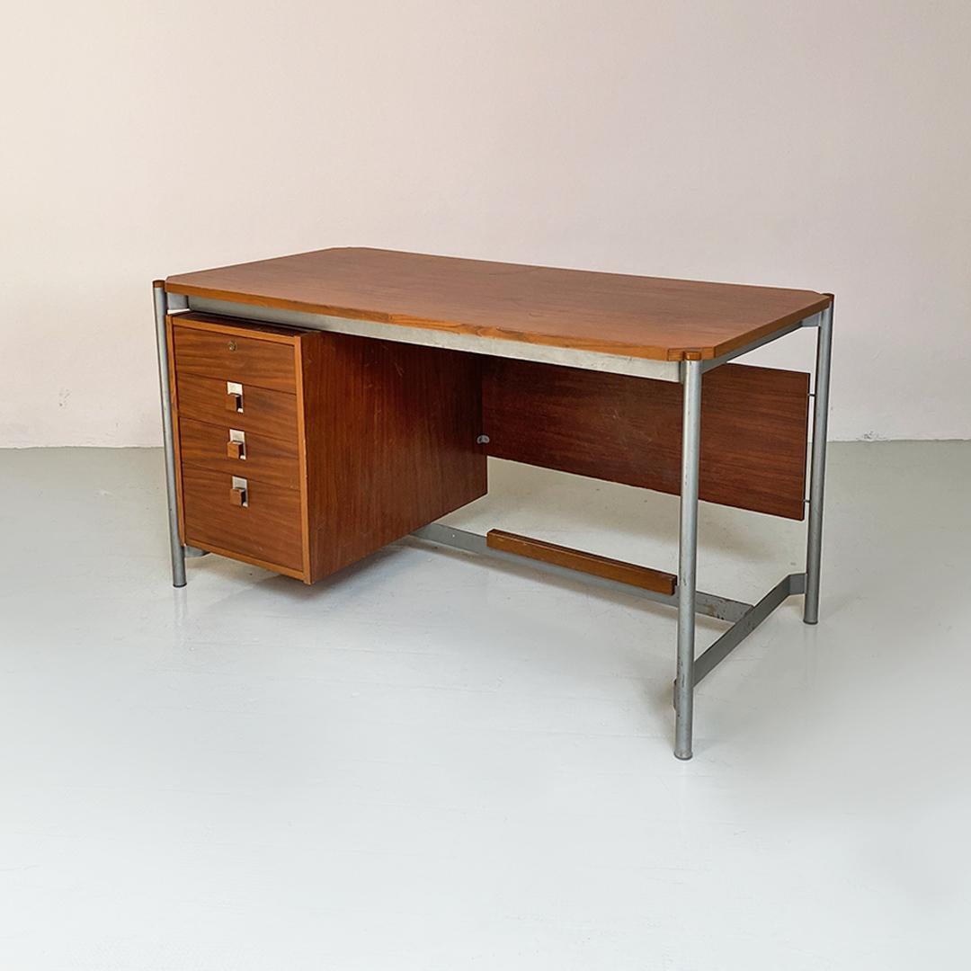 Italian Industrial Metal and Wood Desk with Drawers, 1970s For Sale 7