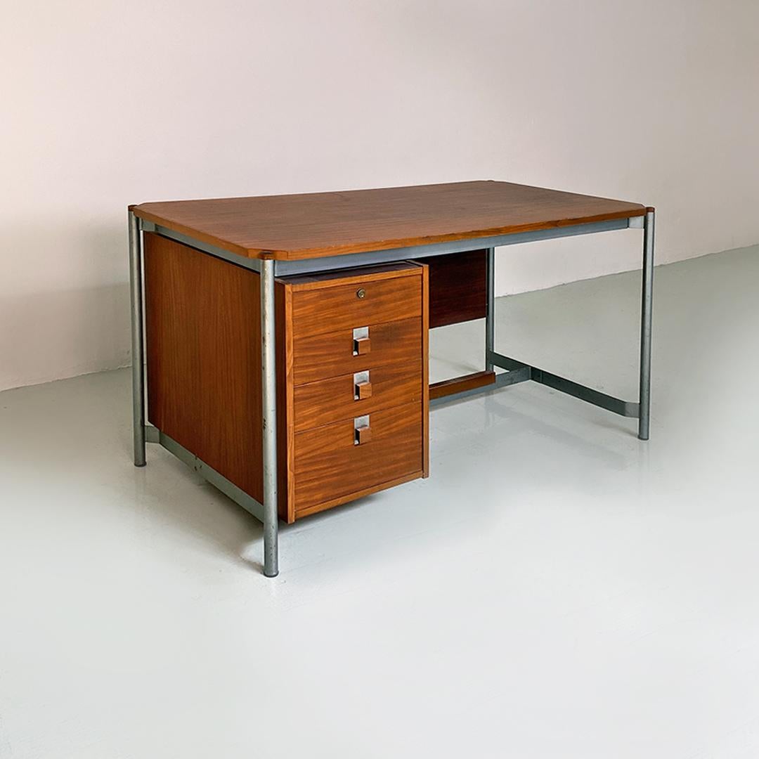 Italian Industrial Metal and Wood Desk with Drawers, 1970s For Sale 10