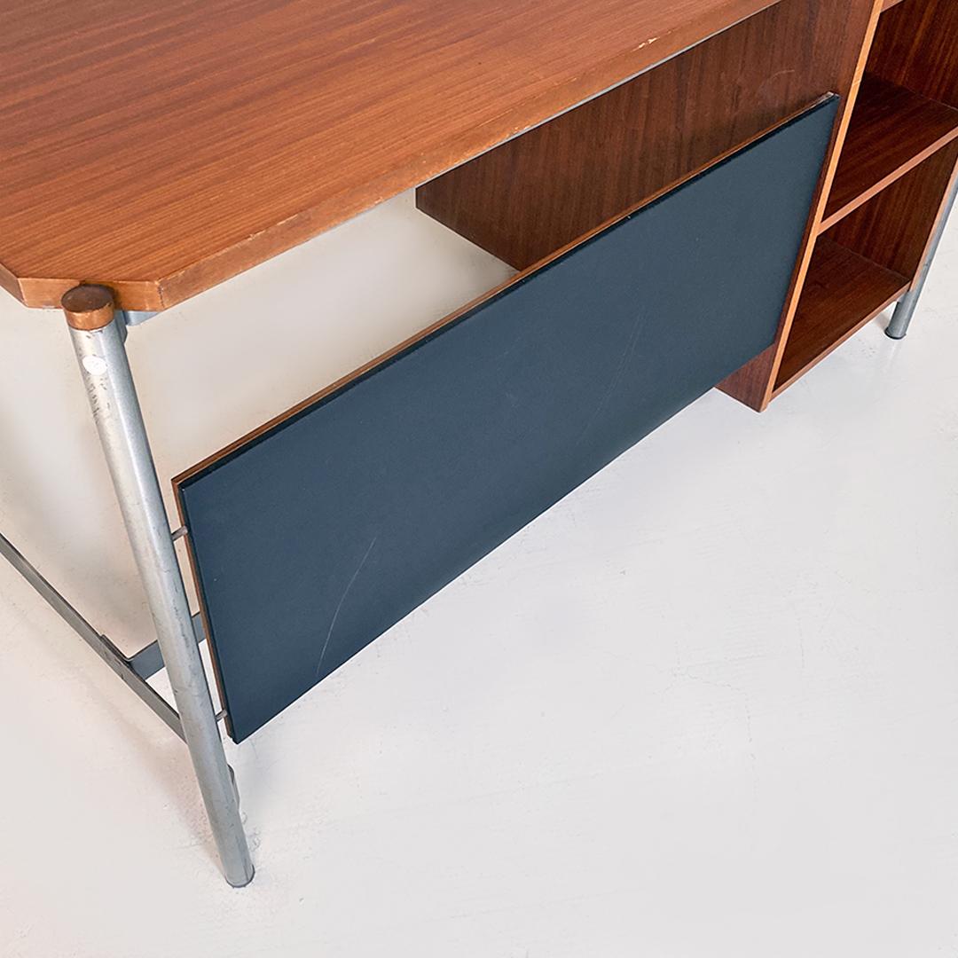 Italienischer Industrie-Schreibtisch aus Metall und Wood Wood mit Schubladen, 1970er Jahre im Angebot 2