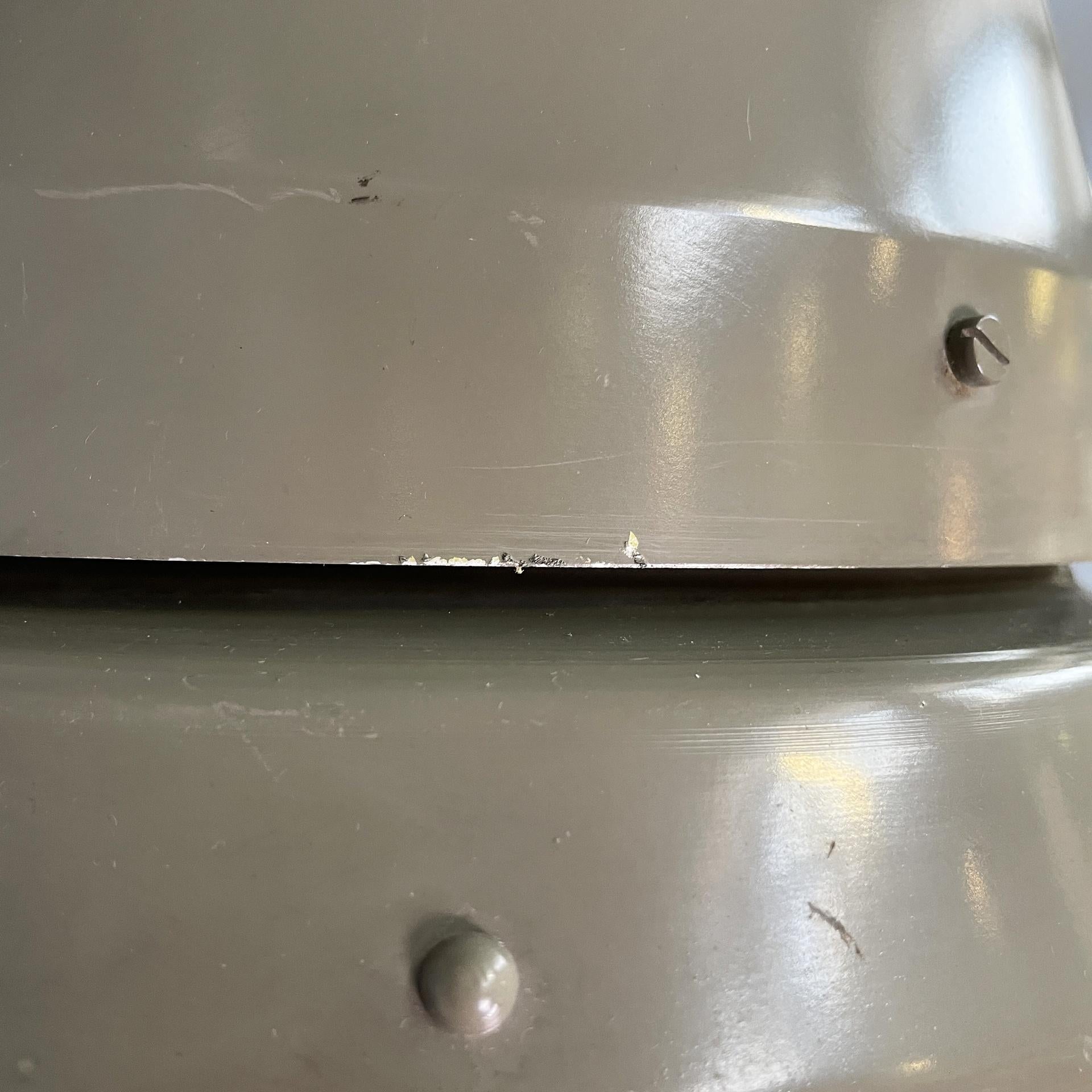Lampadario industriale italiano in metallo Genova 4053 di Torlasco per Greco, anni '60 in vendita 3