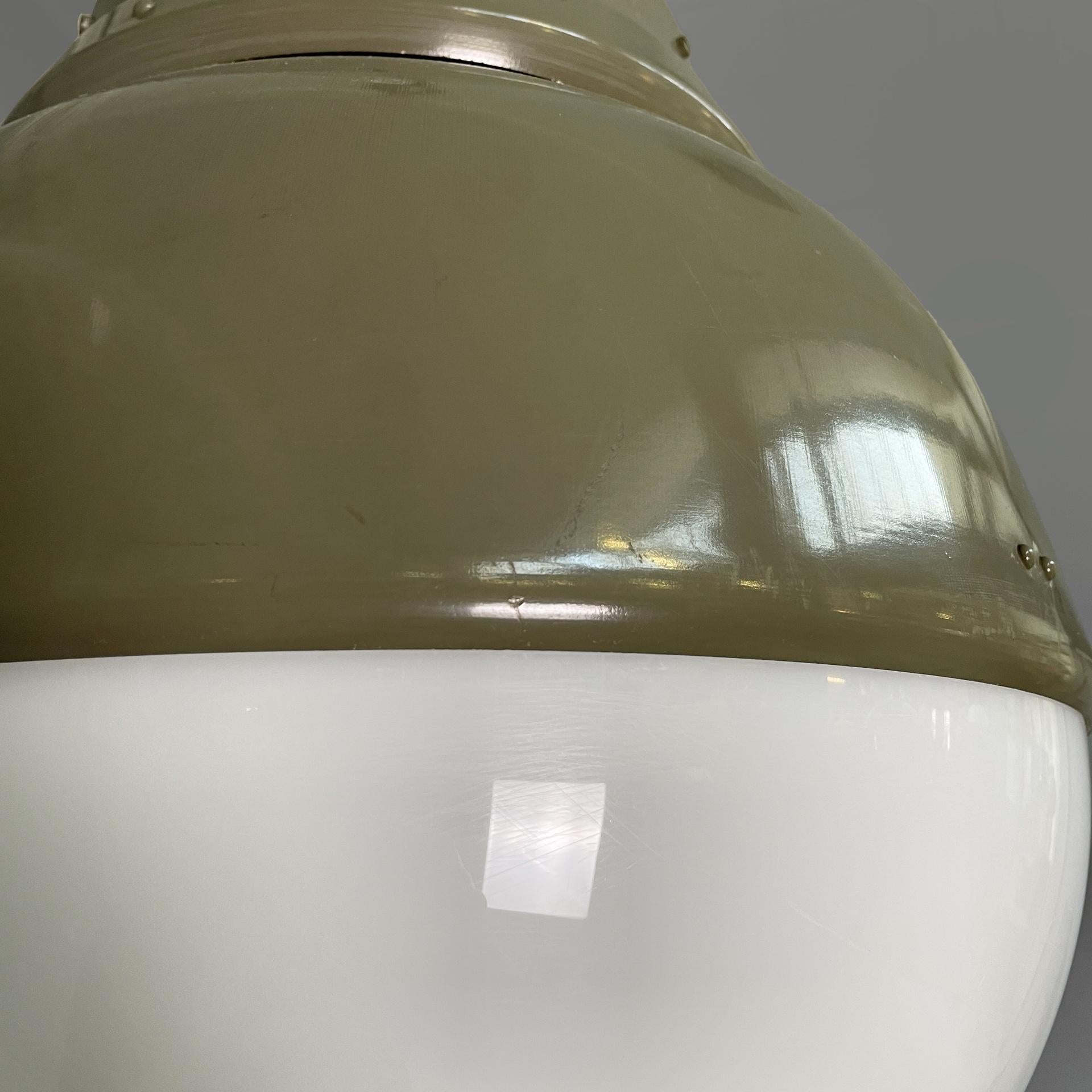 Metà XX secolo Lampadario industriale italiano in metallo Genova 4053 di Torlasco per Greco, anni '60 in vendita