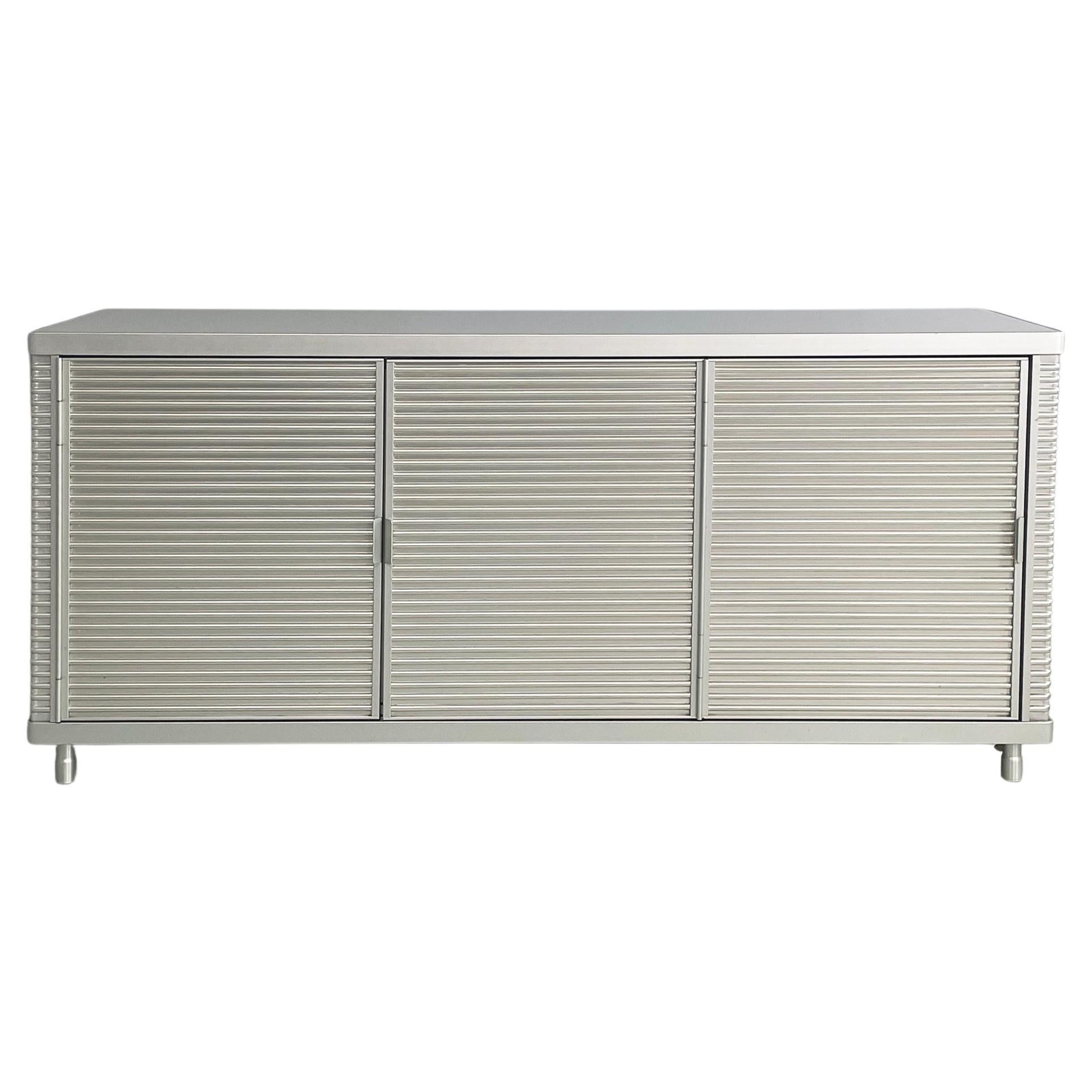 Italienisches Industrie-Modern-Sideboard aus Aluminium und Glas aus Aluminium  von Ycami, 1990er Jahre im Angebot