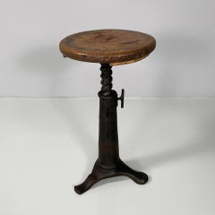 Tabouret rond industriel italien en fonte et bois, années 1930