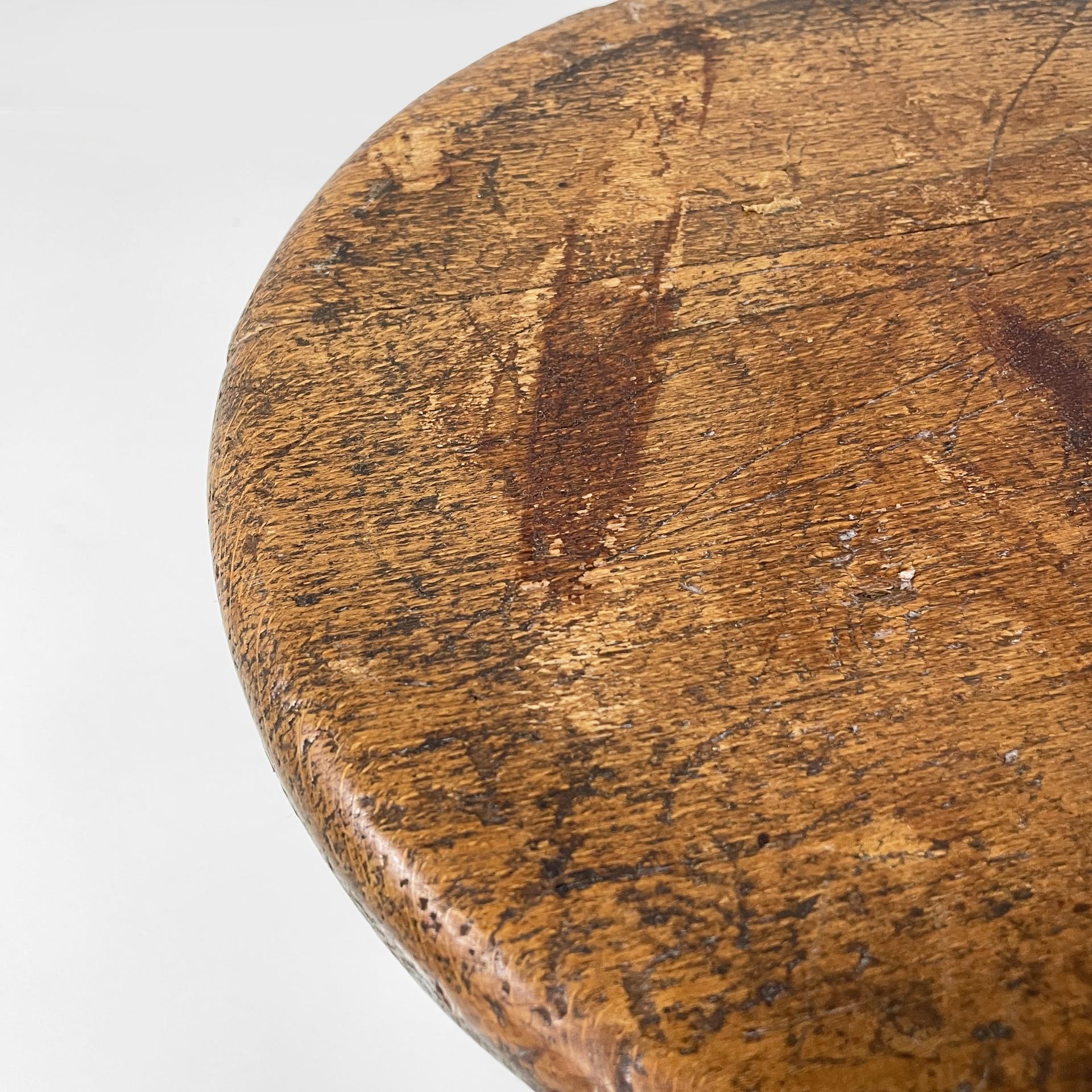 Italian industrial round stool in cast iron and wood, 1930s in vendita 1
