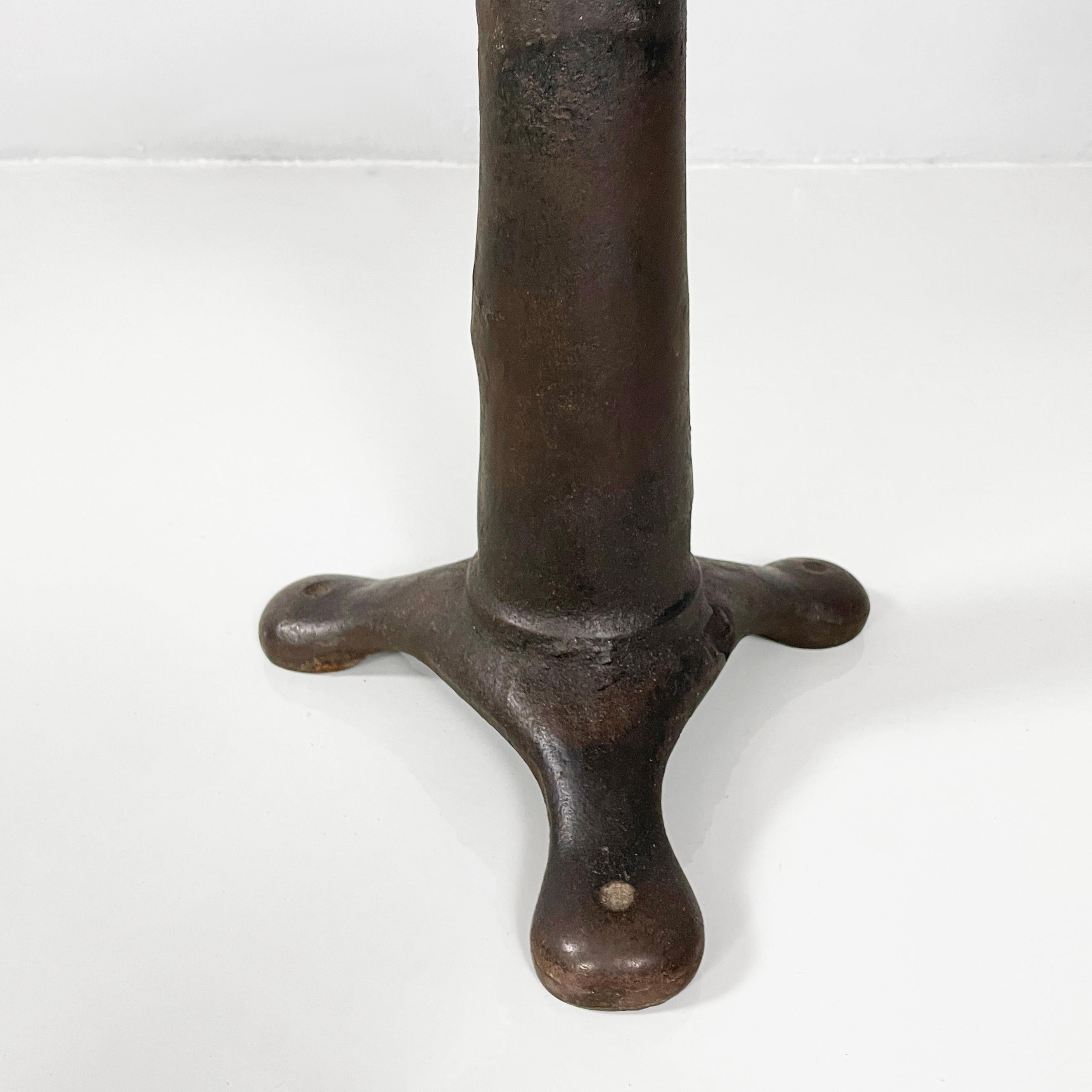 Italian industrial round stools in wood and cast iron, 1930s in vendita 10