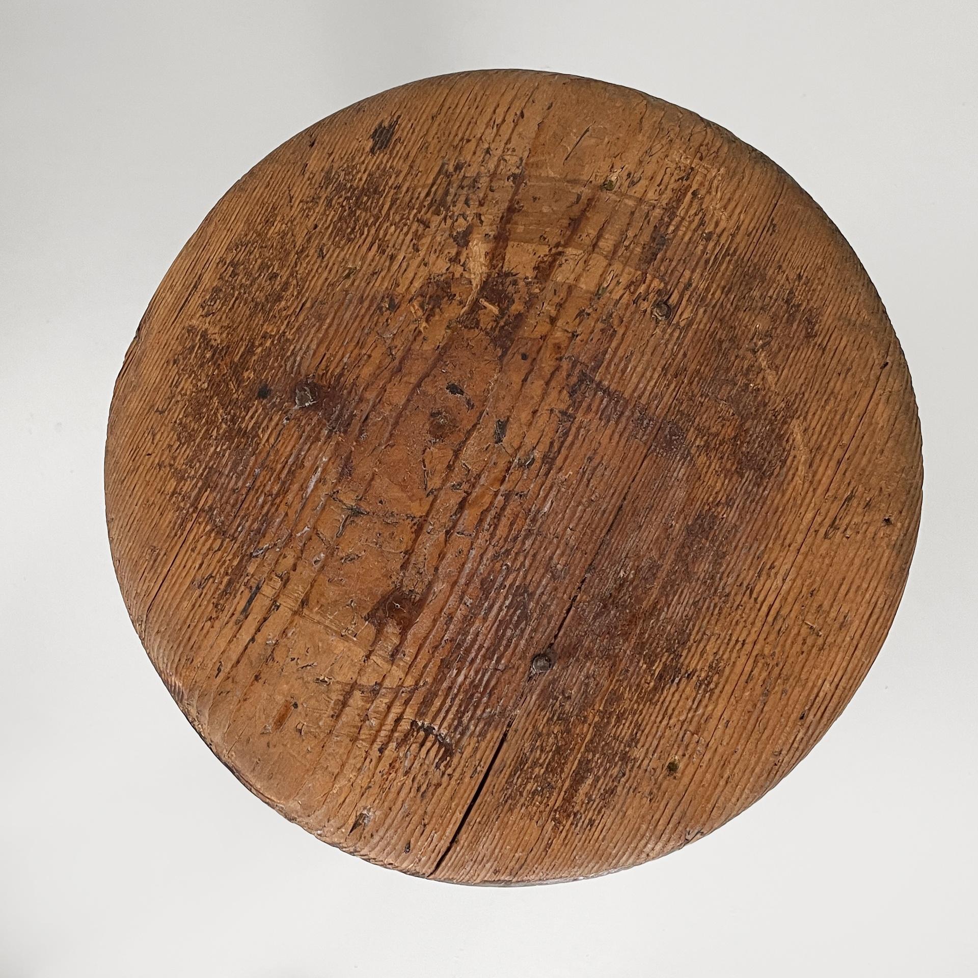 Industriale Italian industrial stools in wood and cast iron, 1930s in vendita