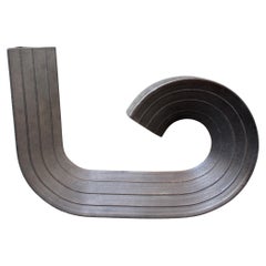 Vaso / Scultura in ceramica in stile industriale italiano di Alessio Tasca del 1986