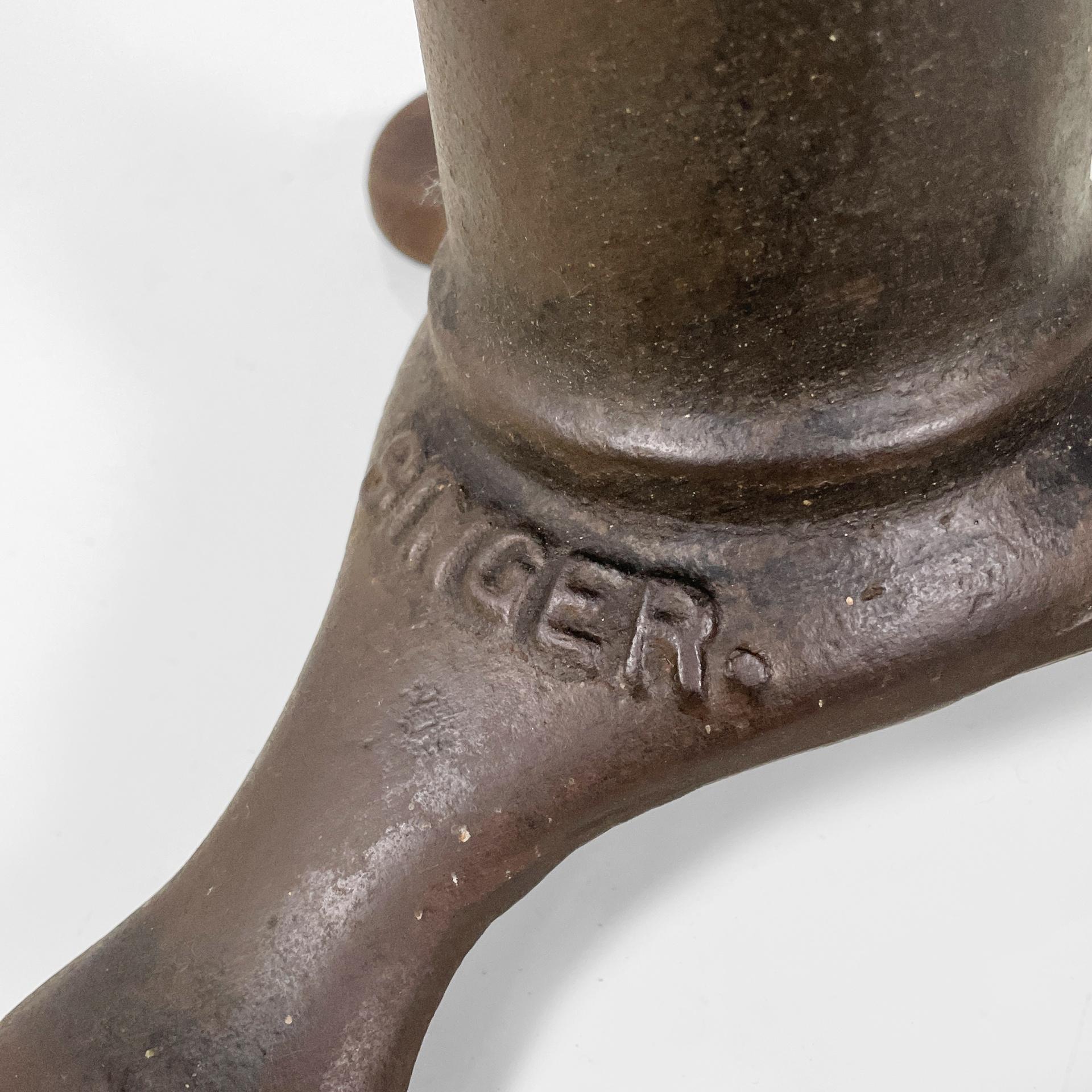 Italian industrial wood and cast iron stool by Singer, 1930s in vendita 7