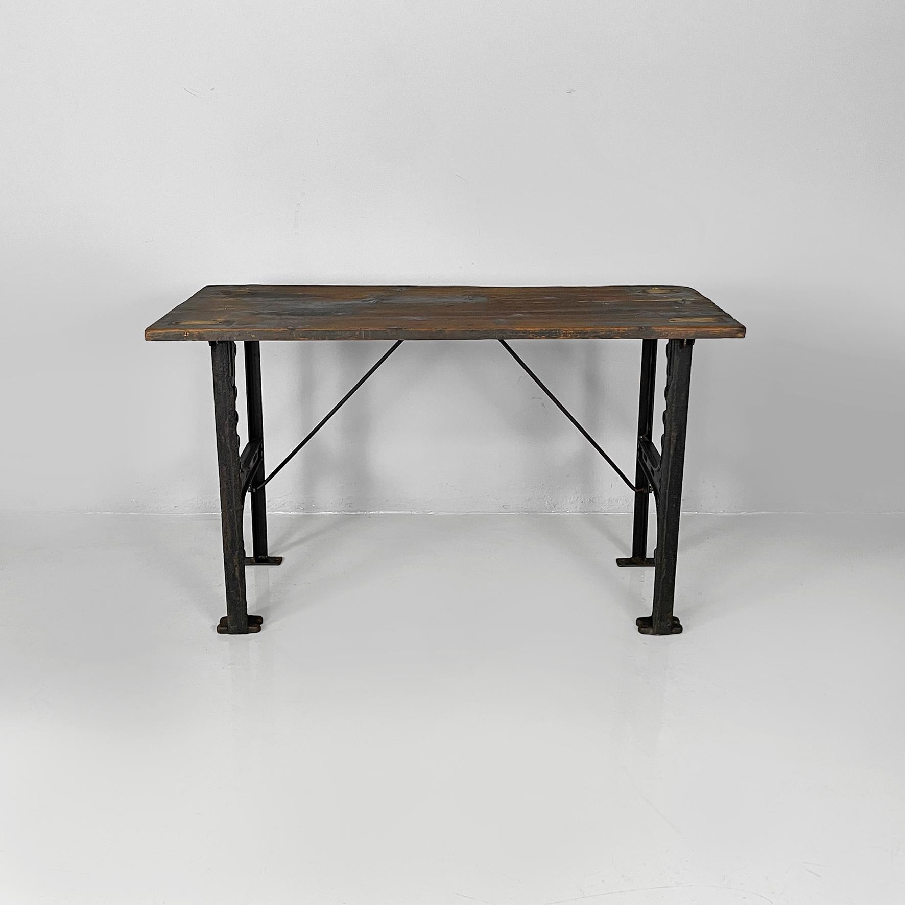 Industriel Console industrielle italienne en bois et en fonte, années 1800 en vente