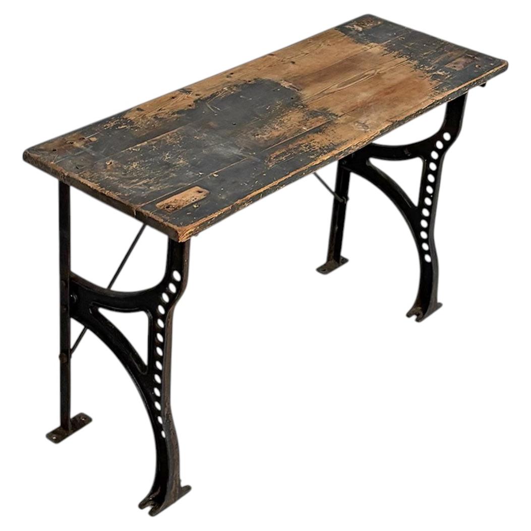 Consola industrial italiana de madera y hierro fundido, años 1800 en venta