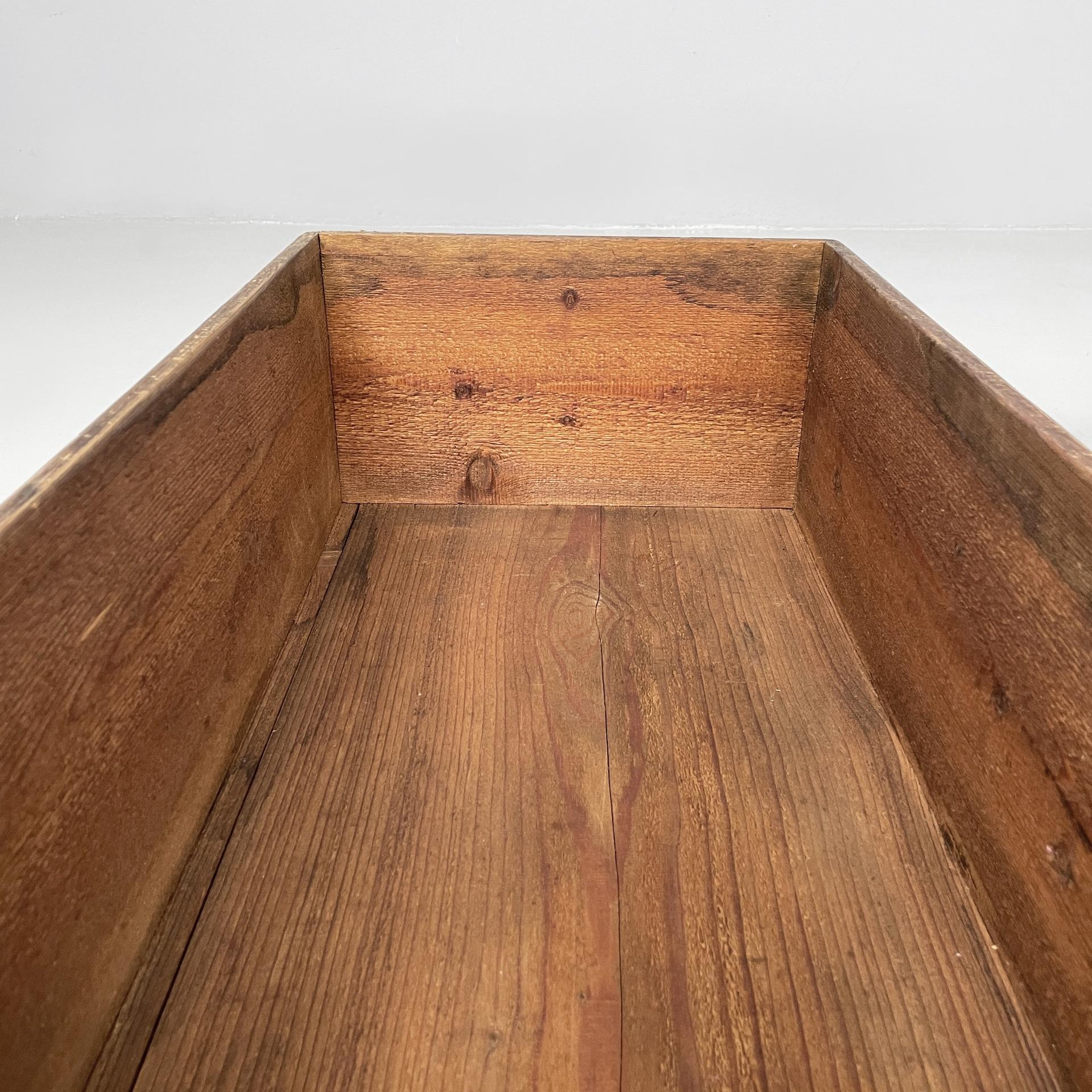 Italian industrial wooden rectangular crates or boxes, 1920s For Sale 4