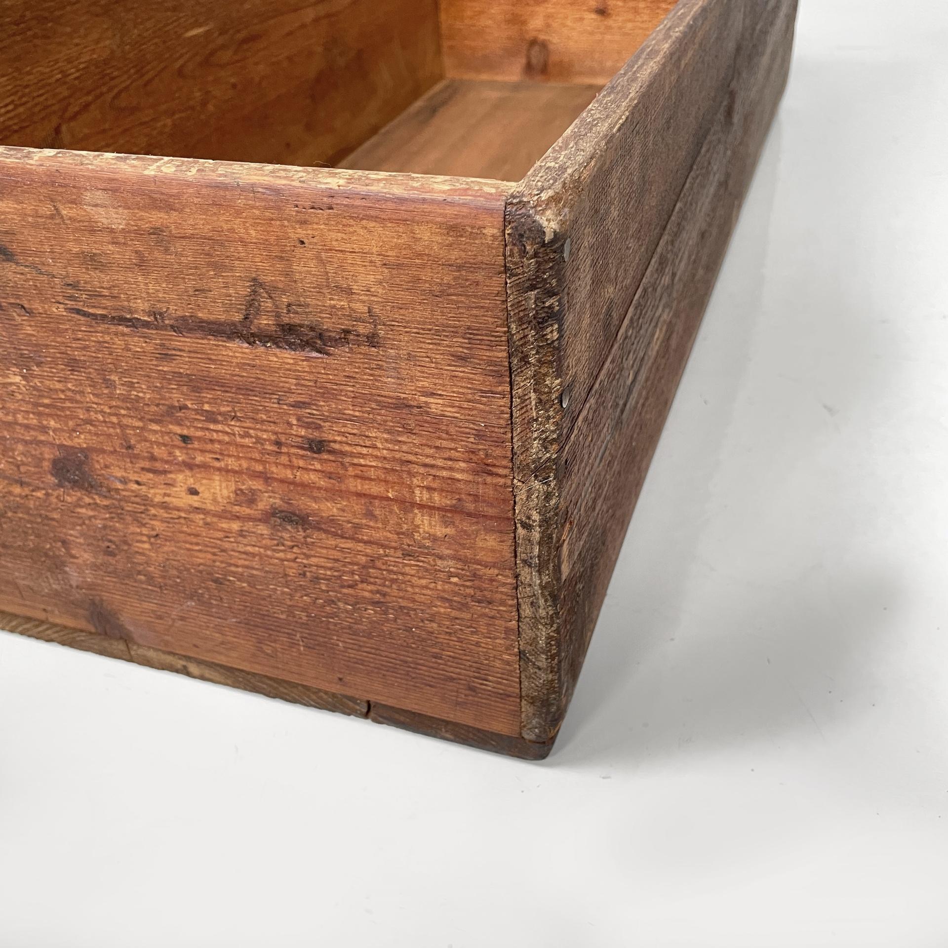 Early 20th Century Italian industrial wooden rectangular crates or boxes, 1920s For Sale