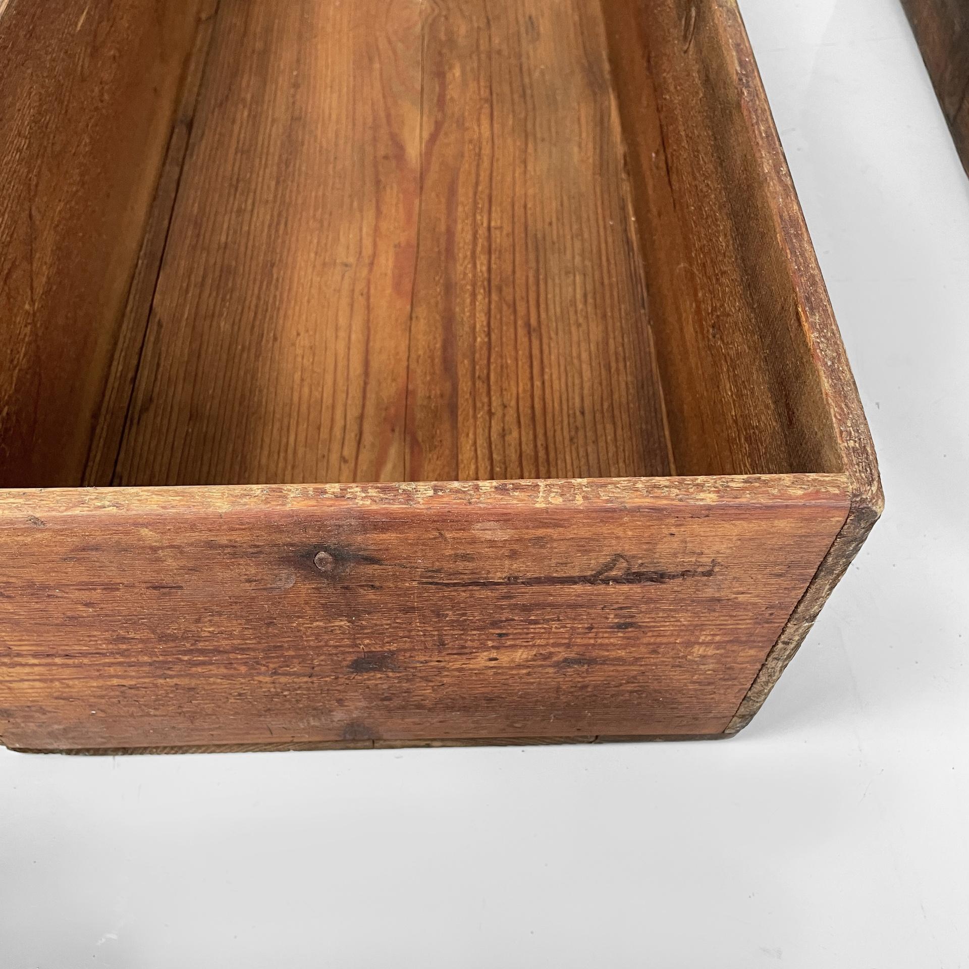 Italian industrial wooden rectangular crates or boxes, 1920s For Sale 2