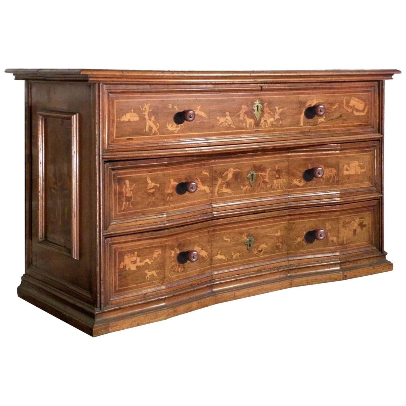 Commode de bureau baroque italienne du début du XVIIIe siècle en noyer et bois fruitier marqueté