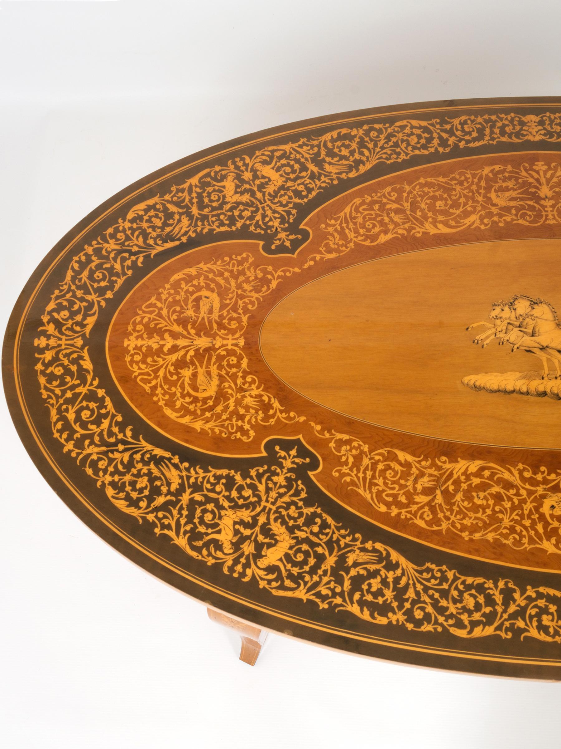 20ième siècle Table basse italienne en marqueterie incrustée et laquée, Sorrento Italie, vers 1960 en vente