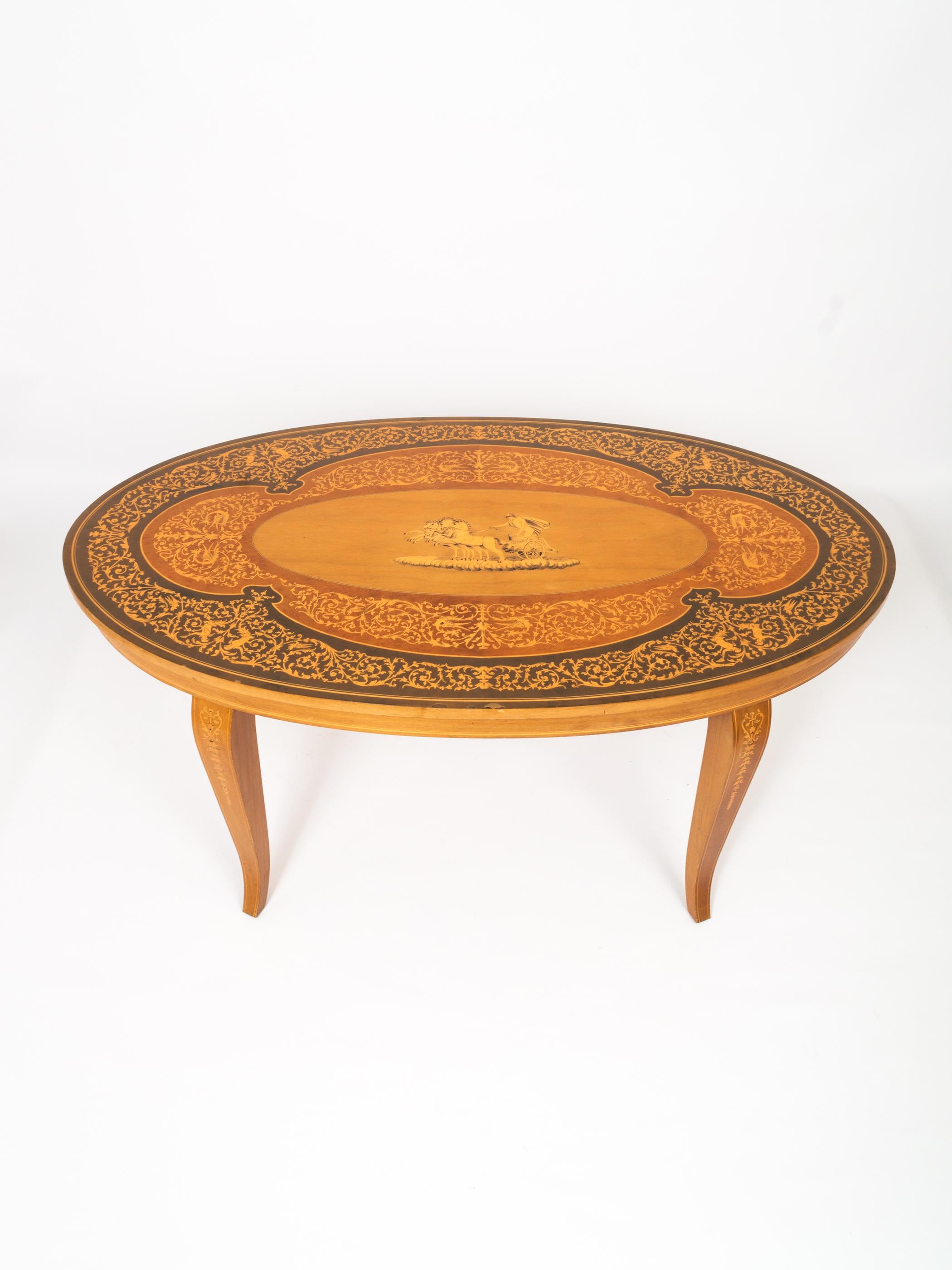 Italian Inlaid Lacquered Marquetry Coffee Table Sorrento Italy, C.1960 For Sale 1