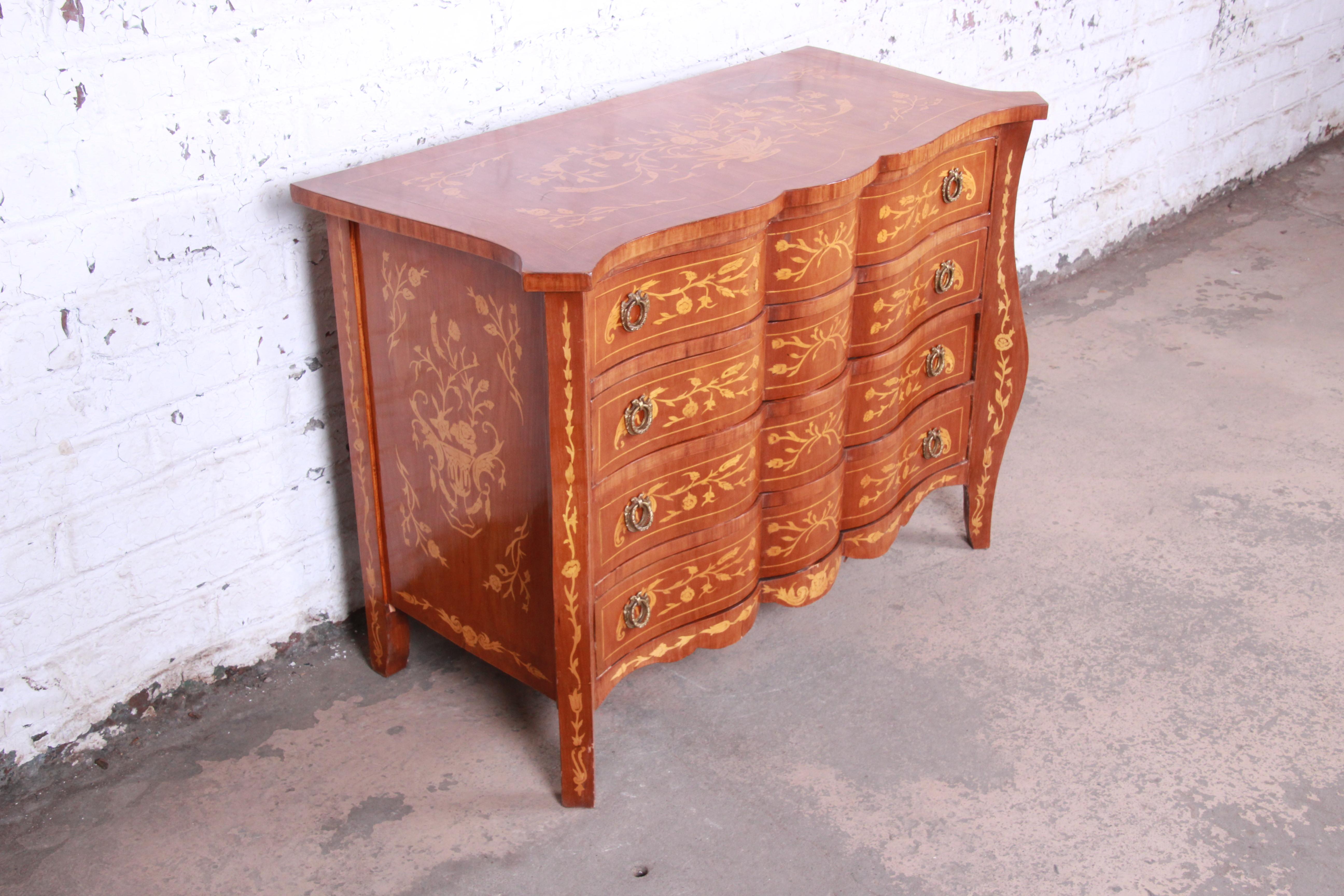 Italian Inlaid Marquetry Mahogany Chest of Drawers or Commode, circa 1930s In Good Condition In South Bend, IN