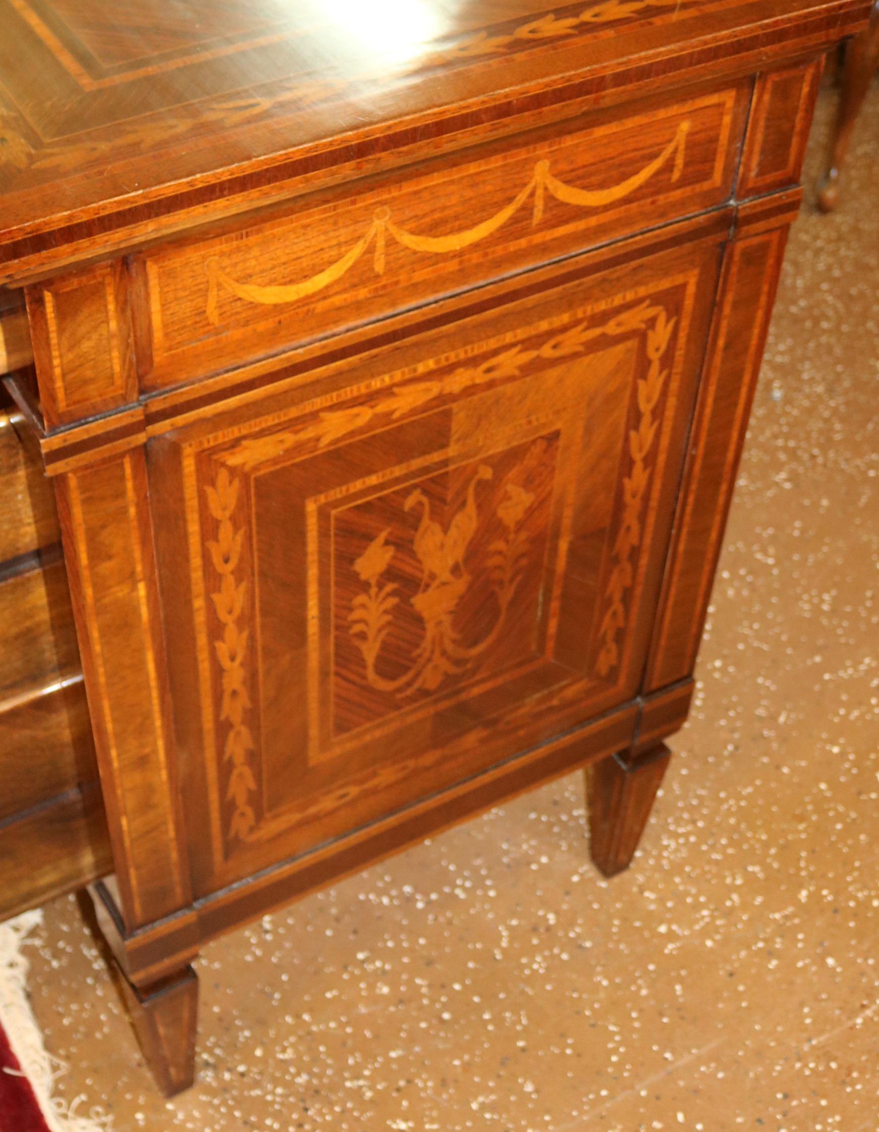 Italian Inlaid Rosewood Commode Dresser Chest of Drawers For Sale 5