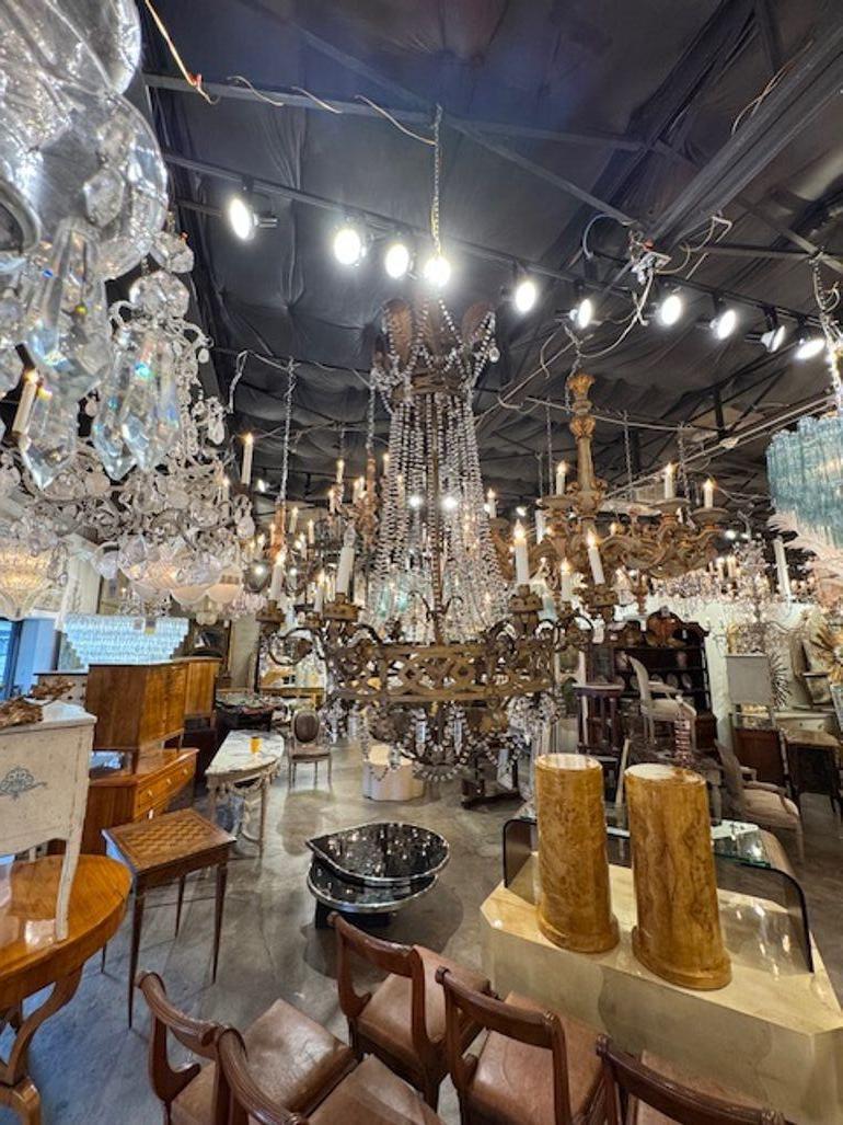 Lampadario italiano in ferro e cristallo In condizioni buone in vendita a Dallas, TX