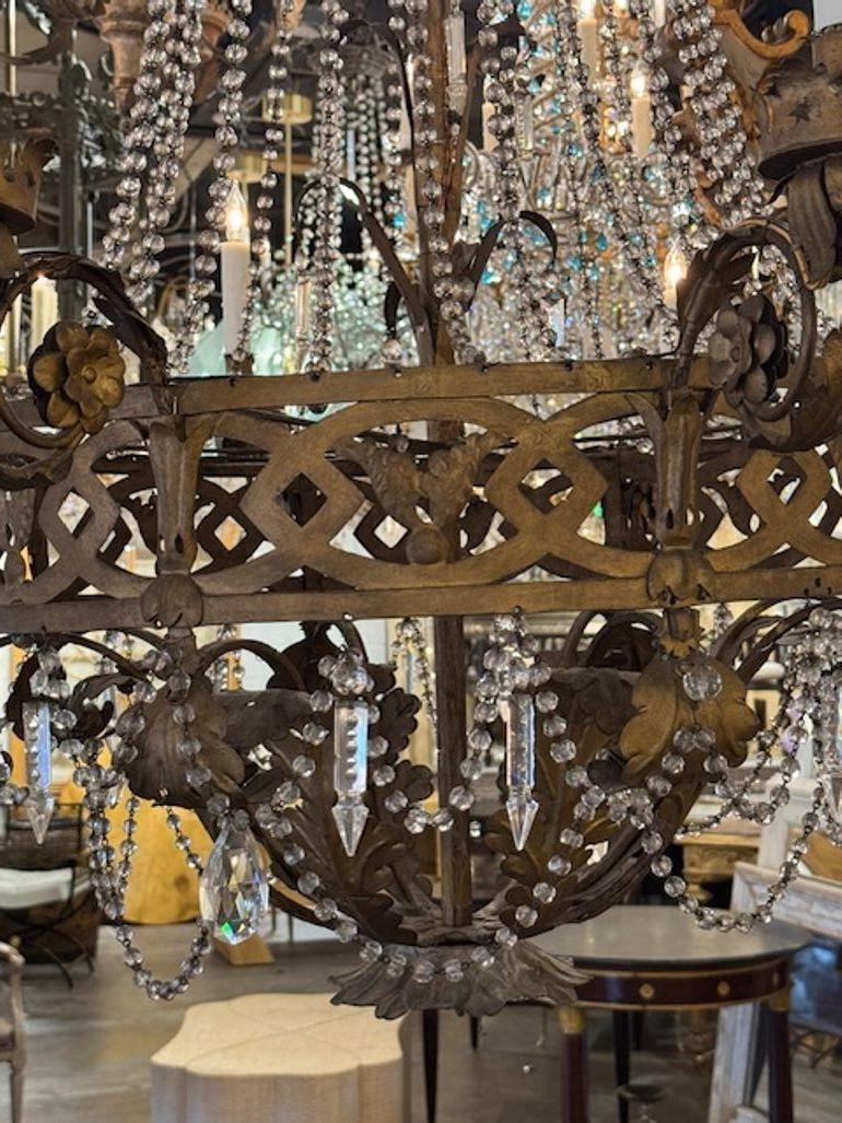 XIX secolo Lampadario italiano in ferro e cristallo in vendita