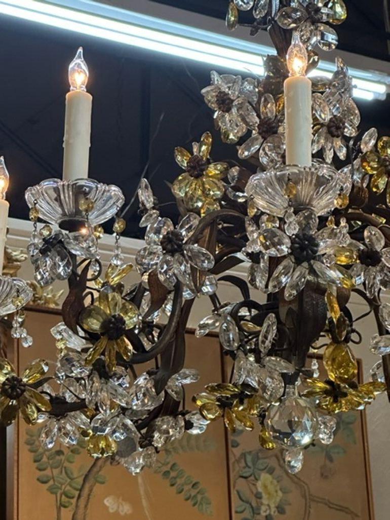 Cristal Lustre italien en fer et en cristal à fleurs en vente