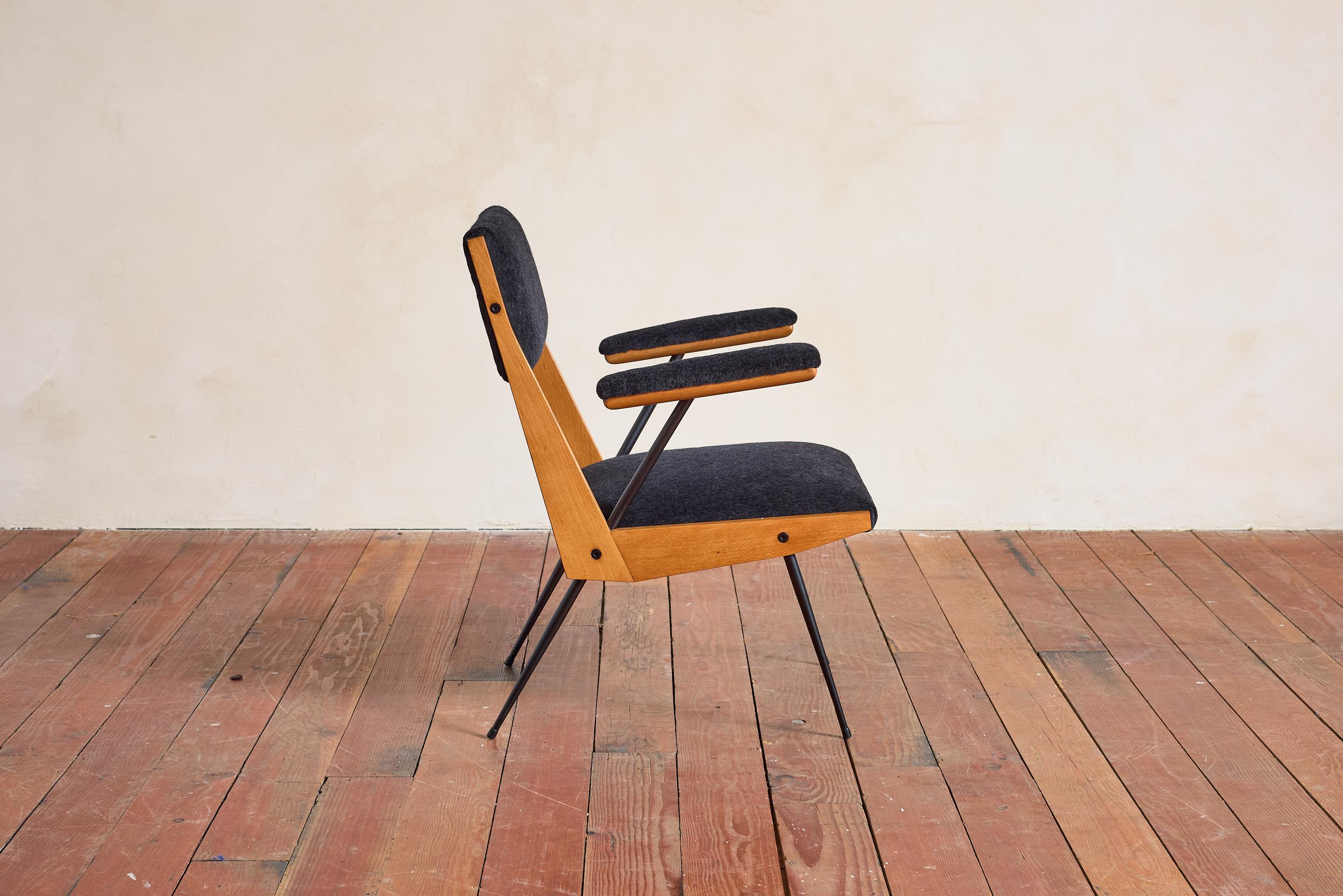Italian Iron Armchairs In Good Condition For Sale In Beverly Hills, CA