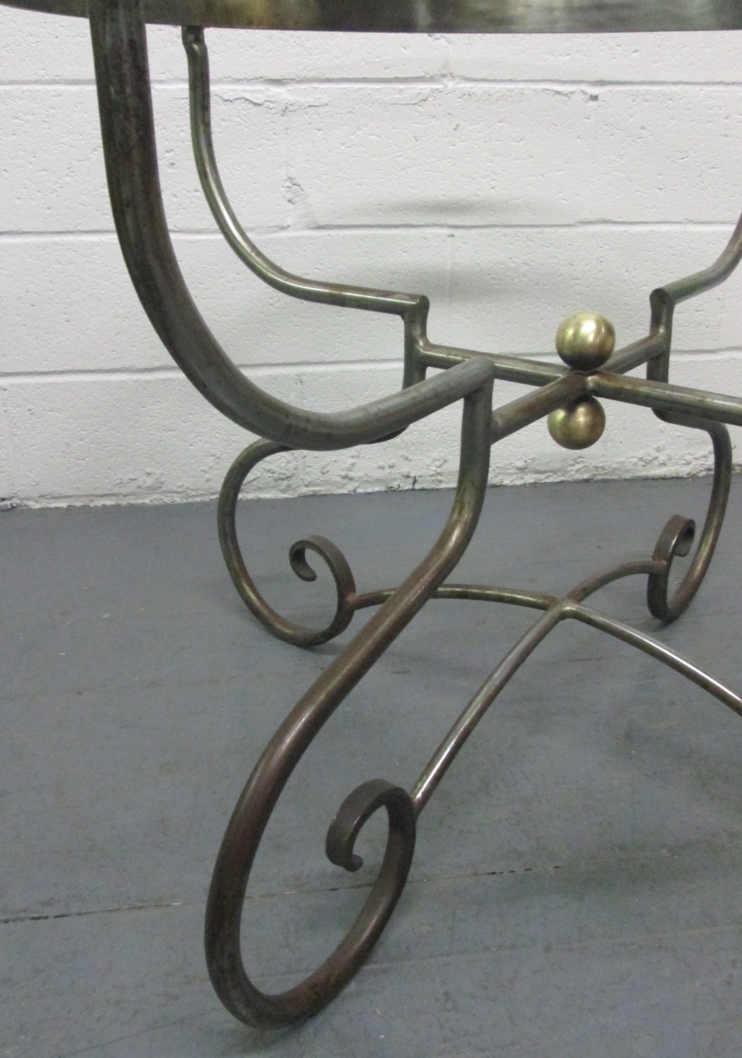 Italian Iron Center Table Style of Alberto Orlandi In Good Condition For Sale In New York, NY