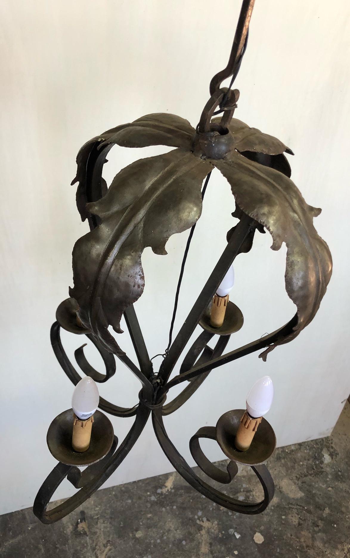 Italian Iron Chandelier with 4 Lights In Good Condition For Sale In Buggiano, IT