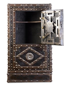 Italienischer Eisentresor