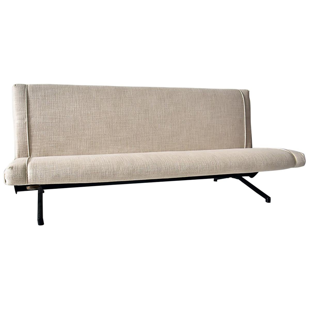 D70 Sofa