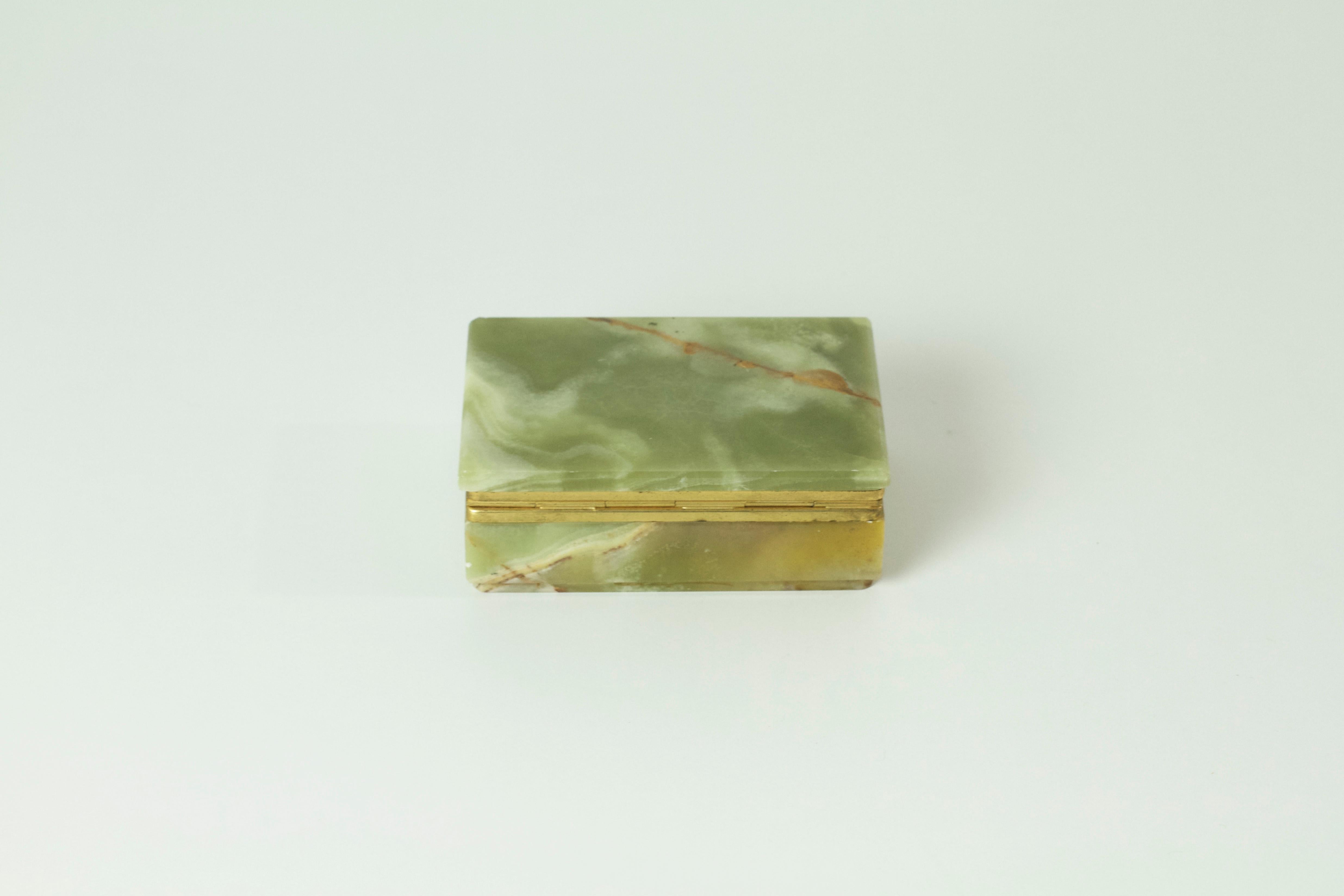 Italian Jade Green Onyx Marble Box, 1950's In Good Condition In Albano Laziale, Rome/Lazio