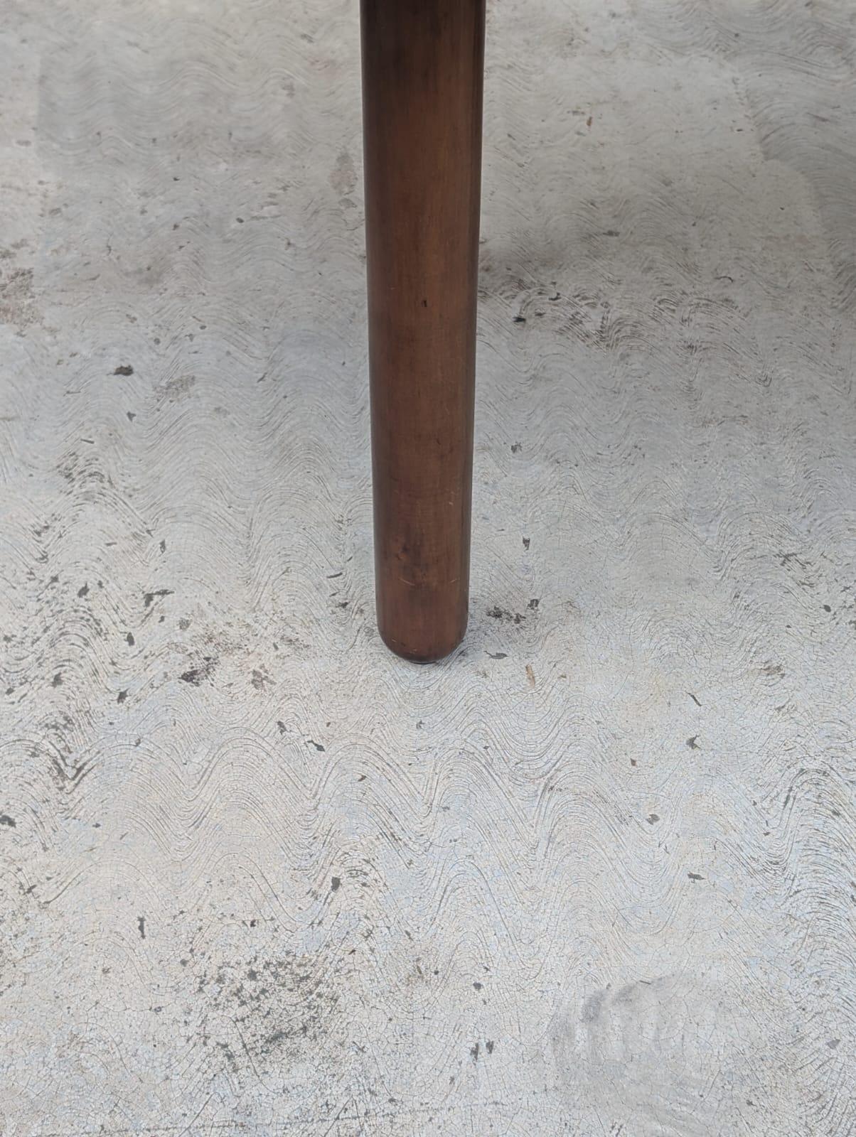 Mesa italiana Japanandi de nogal y ébano, años 70 en Bueno estado para la venta en Medesano, Parma