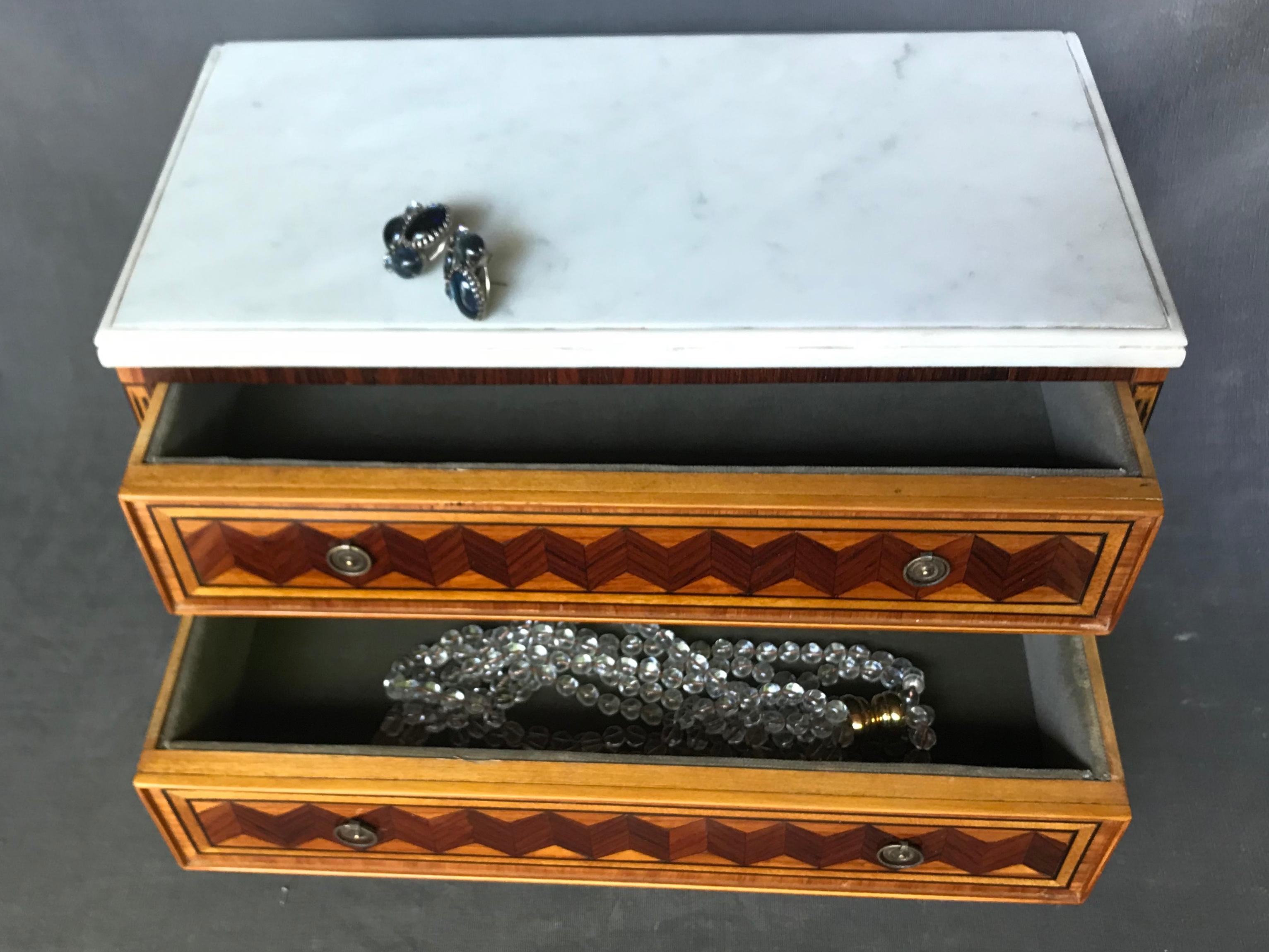 Italian Jewelry Box In Excellent Condition For Sale In New York, NY