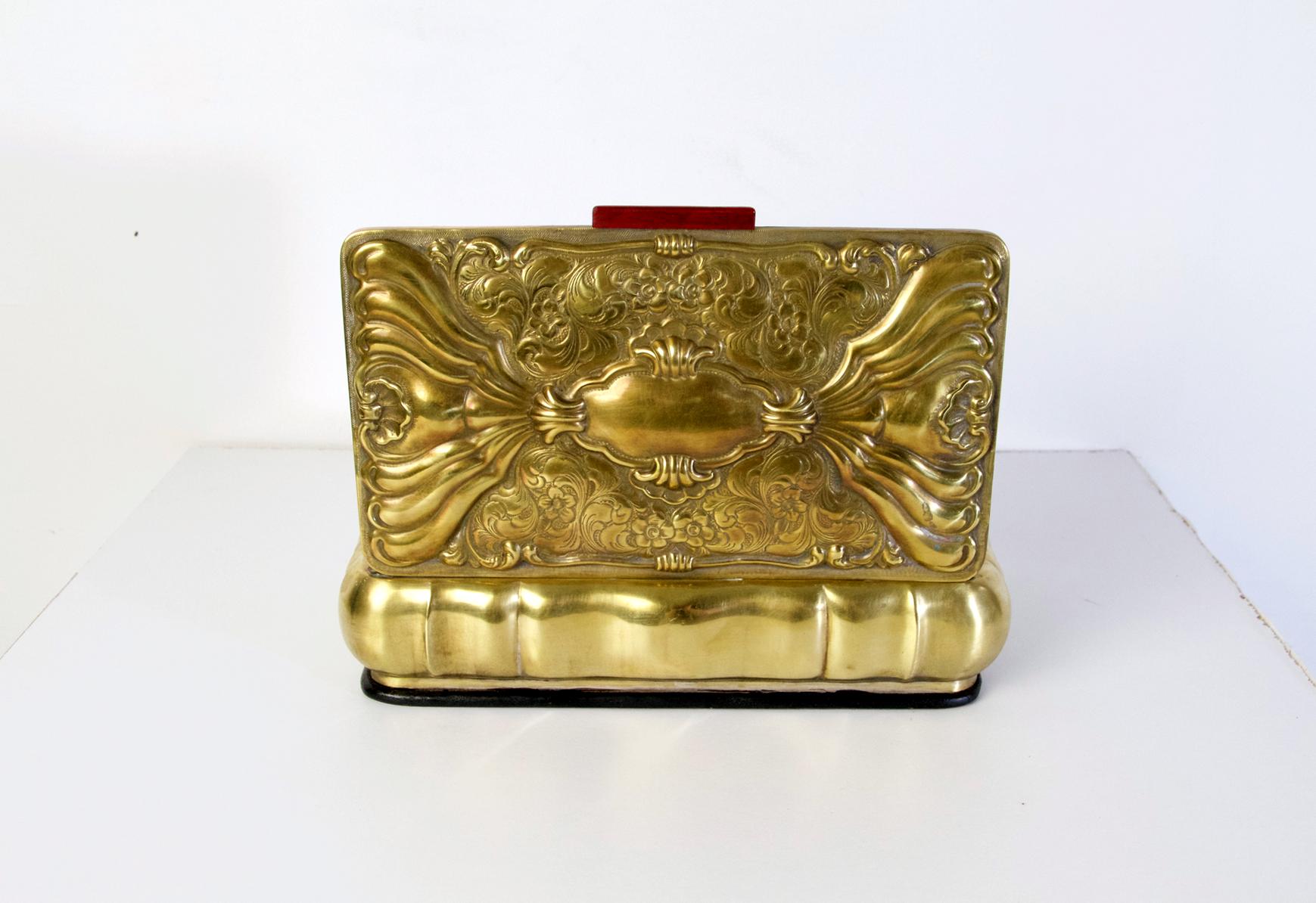 Large Italian Jewelry Box in Brass circa 1910 4