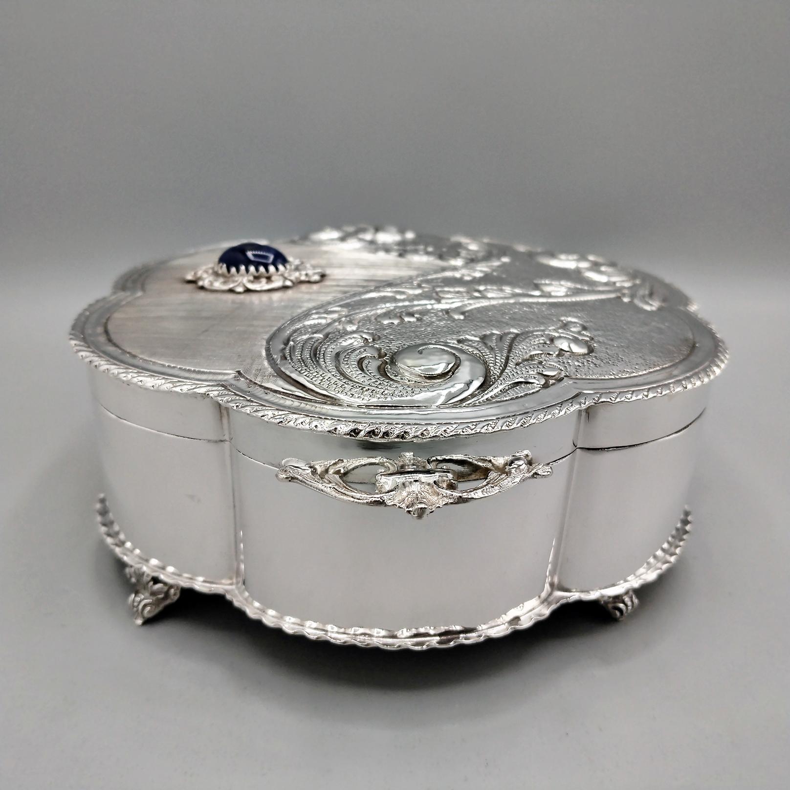 Italian jewelry box in solid 800 silver with hard stone (Vergoldet) im Angebot