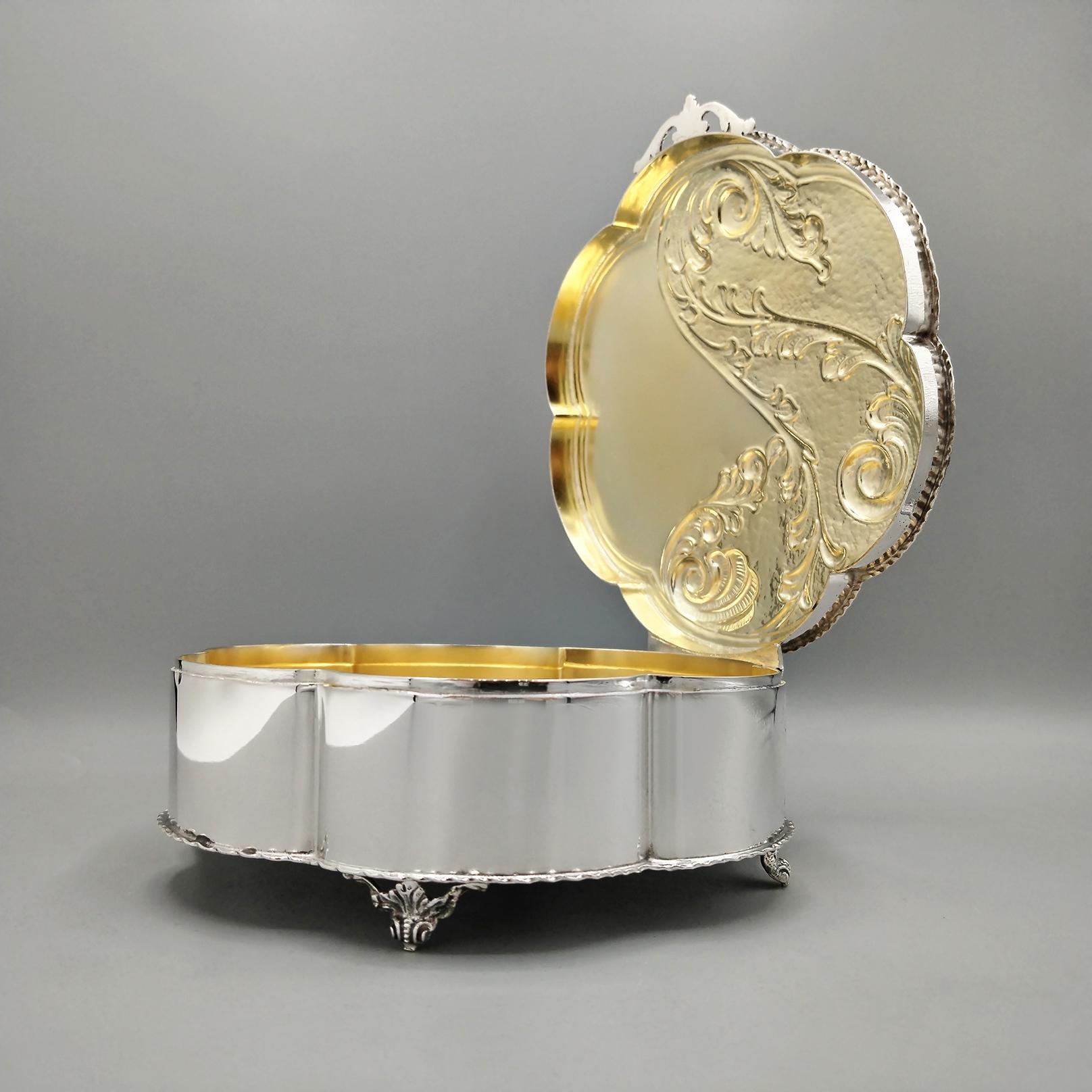 Italian jewelry box in solid 800 silver with hard stone (Zeitgenössisch) im Angebot