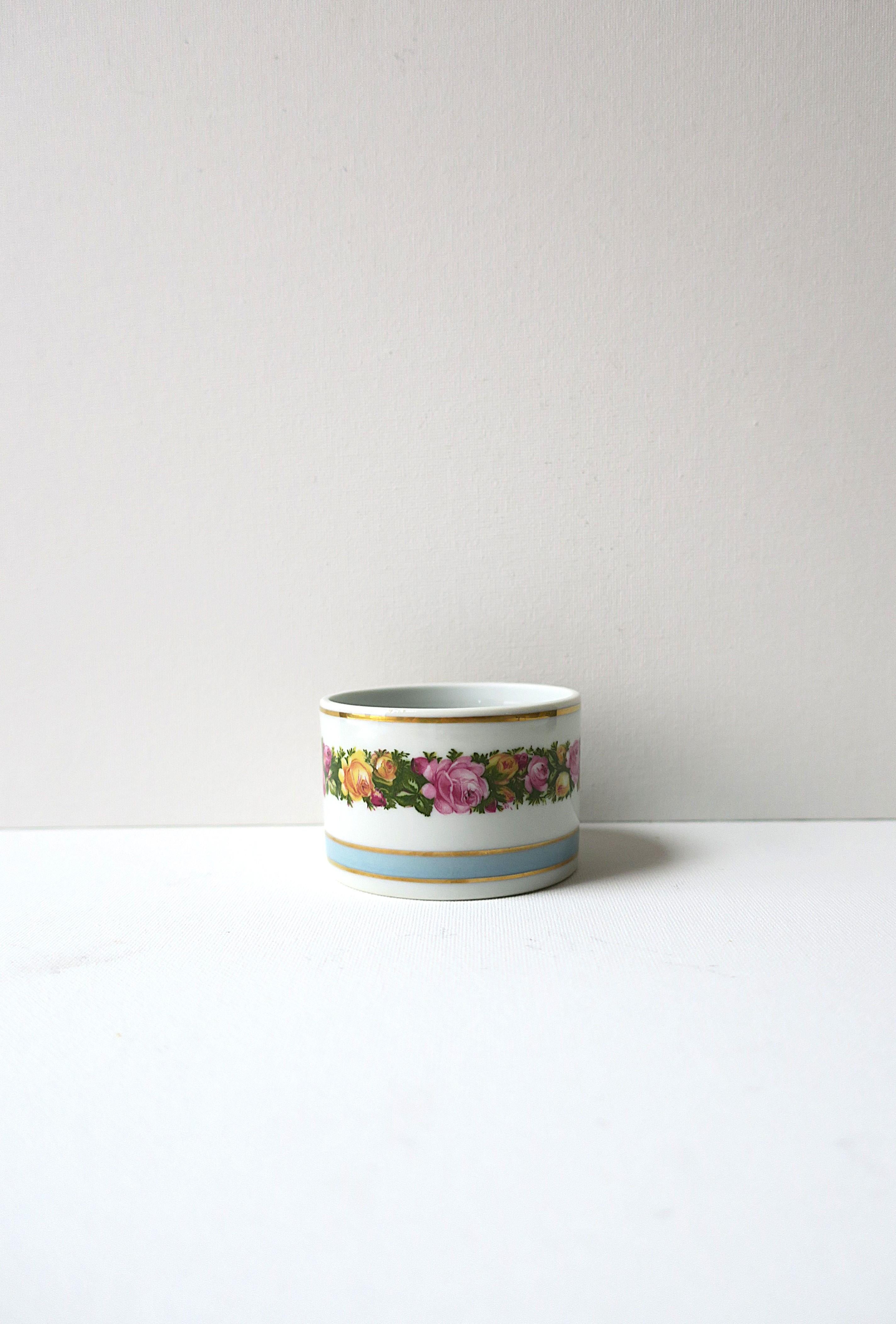 Plat à bijoux en porcelaine italienne à motif 