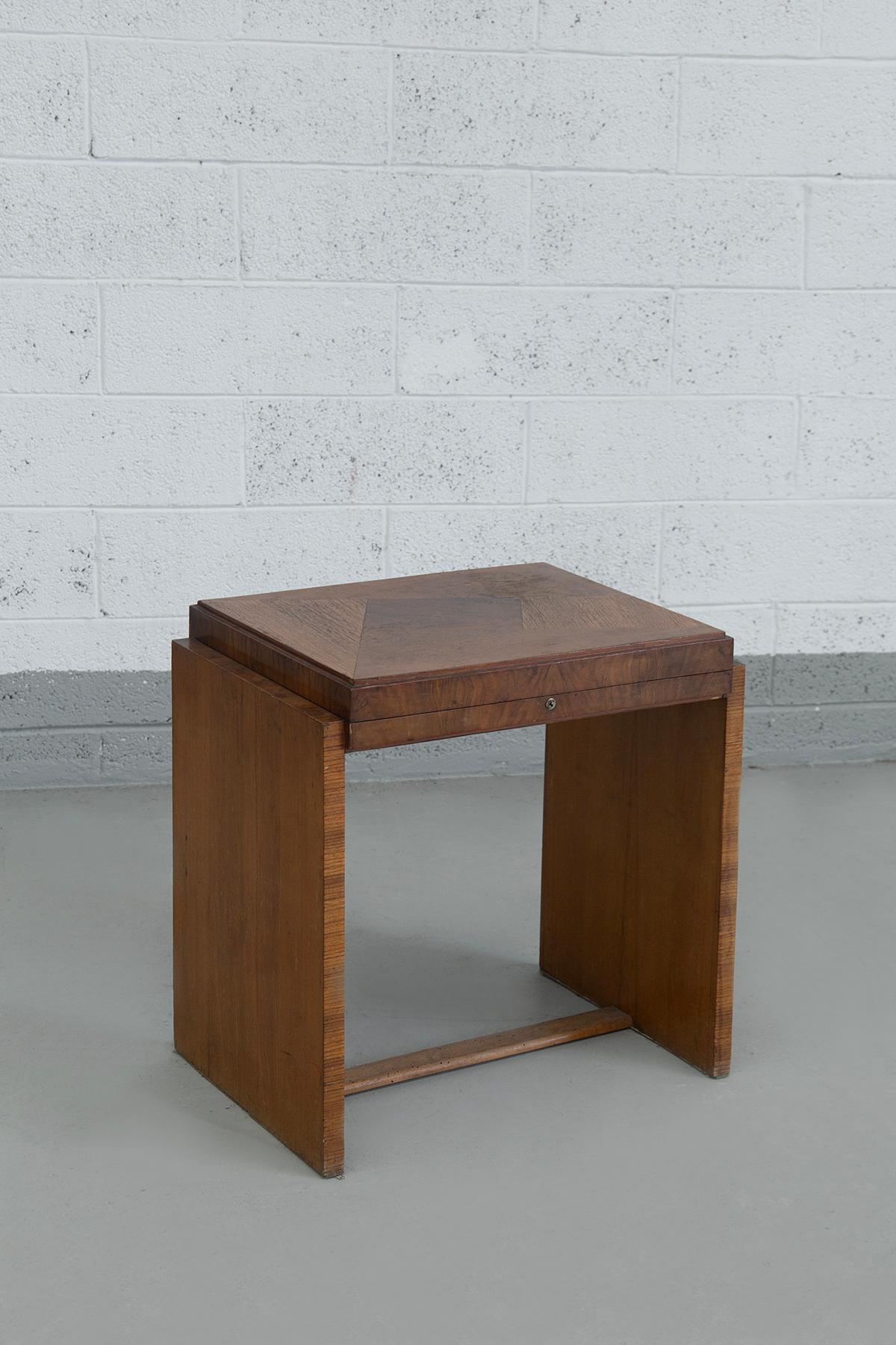 Art déco Italian jewelry table branded Fratelli Bortolozzo Padova en vente