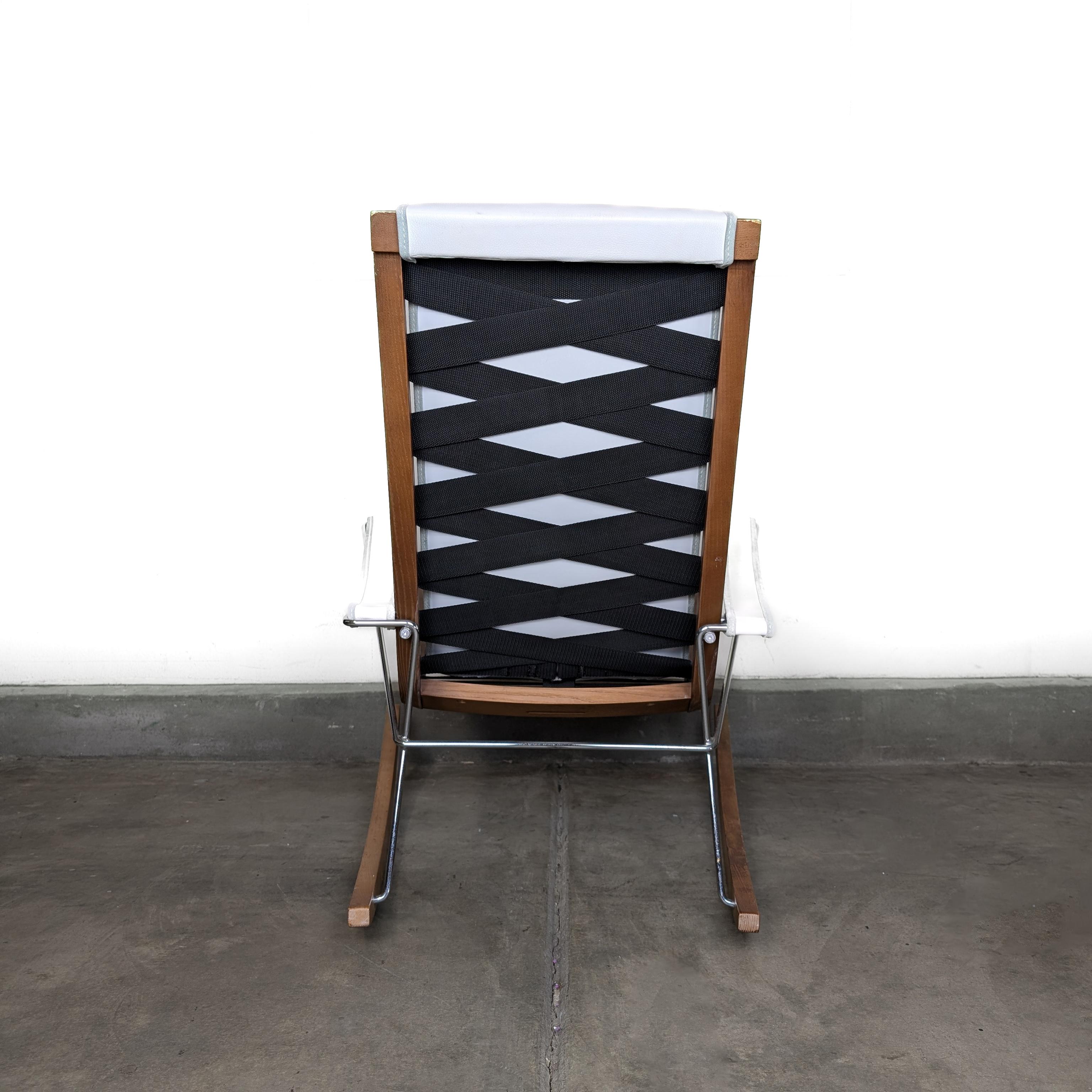 Mid-Century moderno Italiano J.J. Poltrona a dondolo in pelle di Antonio Citterio per B&B Italia, 2012 in vendita
