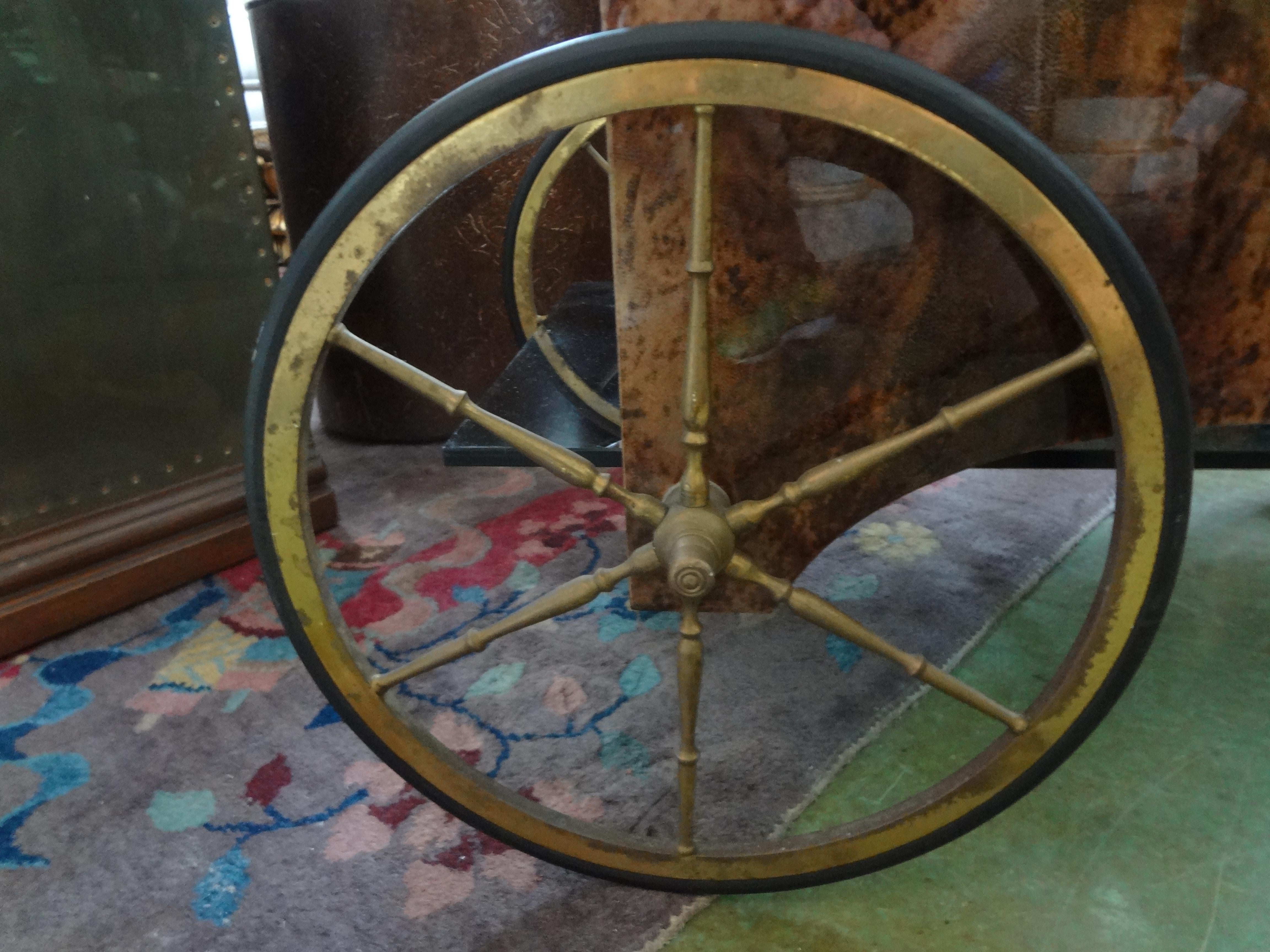 Carrito de bar italiano de piel de cabra lacada by Aldo Tura Italiano en venta