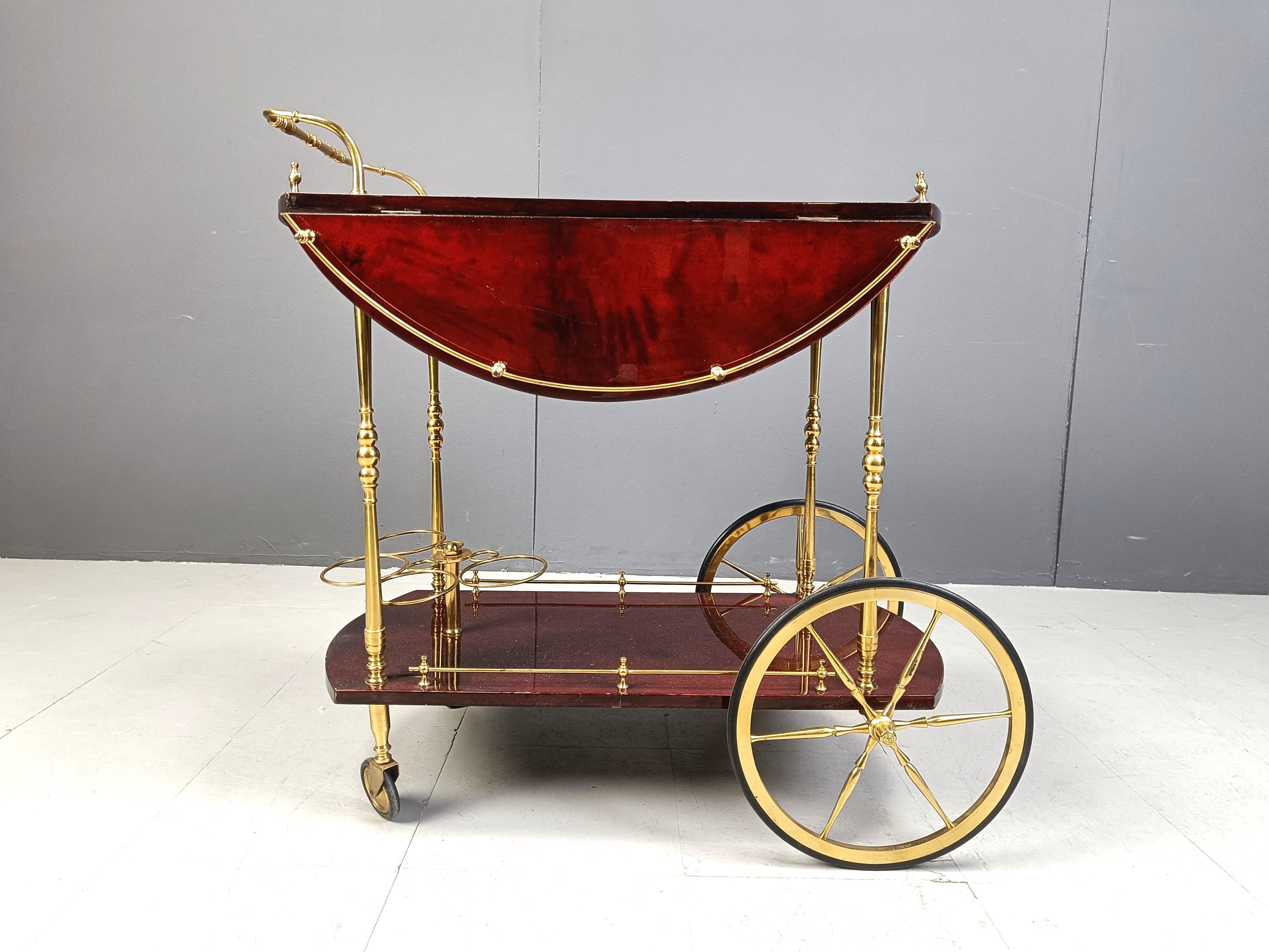 Carrello da bar in pelle di capra e pergamena laccata italiana di Aldo Tura, anni '60 3