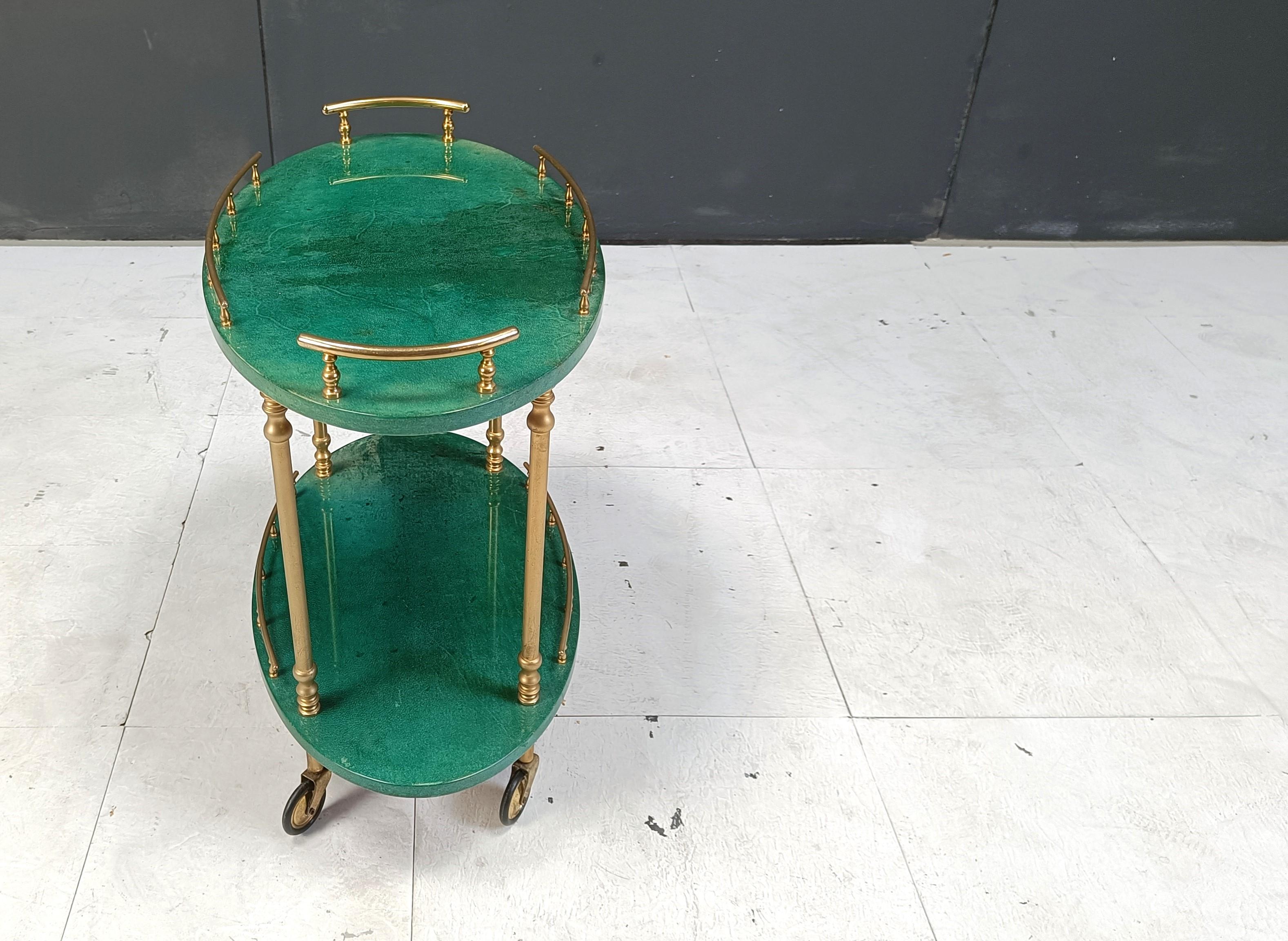 Piel de cabra italiana lacada  Carrito de bar y botellero de vino de Aldo Tura en venta 3