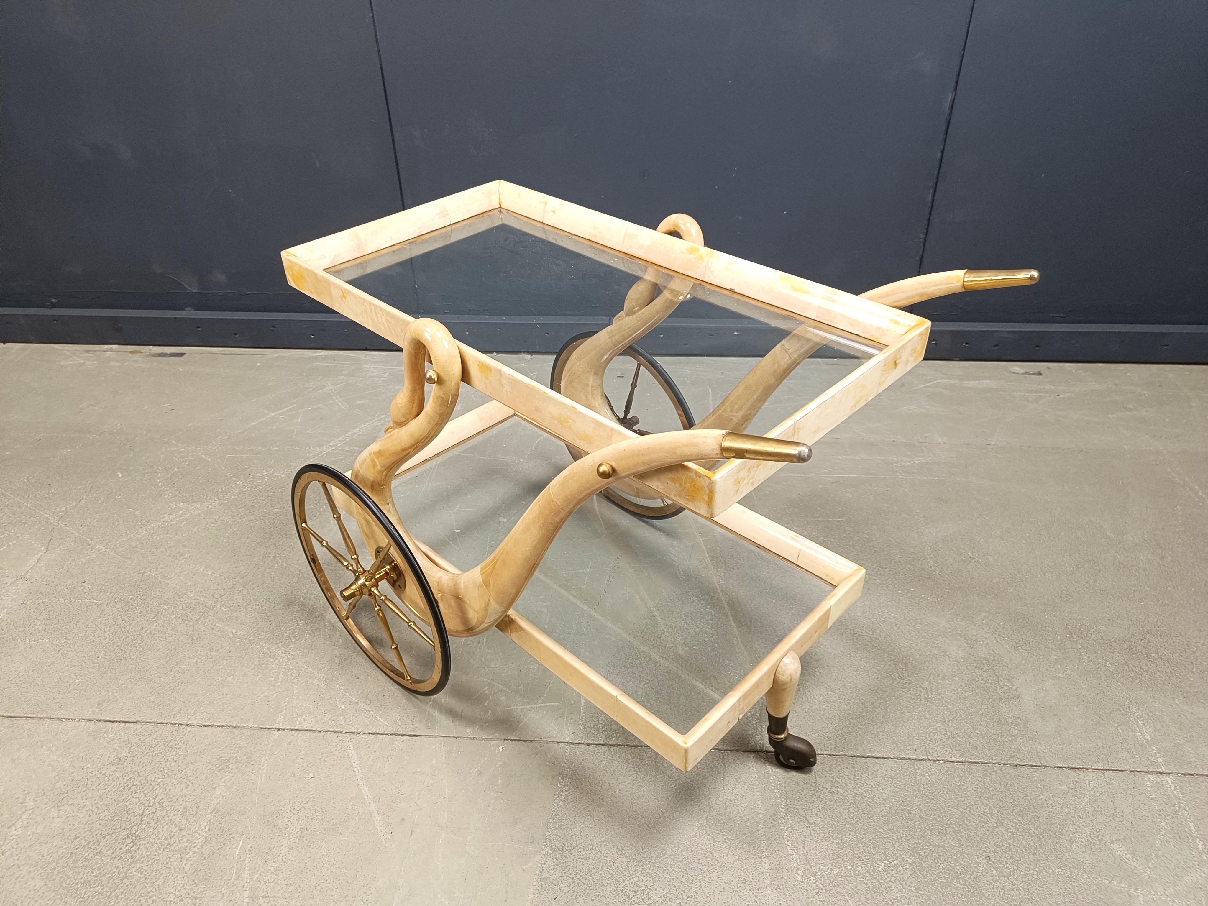 Italian Lacquered Goatskin swan Bar Cart by Aldo Tura, 1960s In Good Condition For Sale In Leuven, Vlaams Gewest