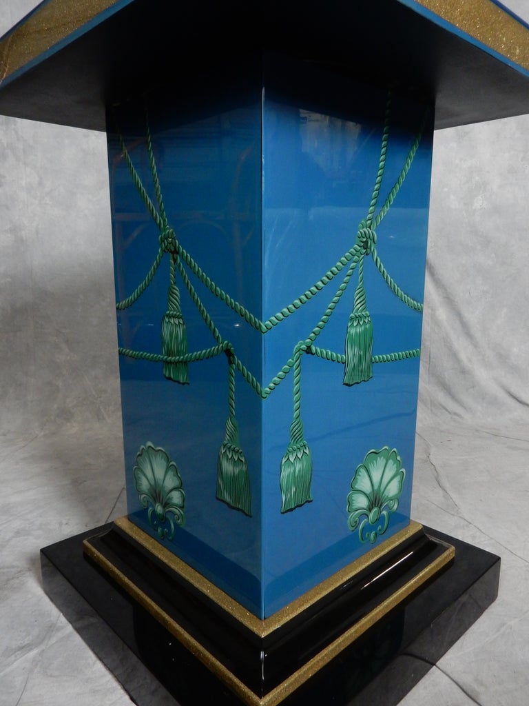 Italian Lacquered Lithographic Foyer Pedestal Table after Piero Fornasetti For Sale 5