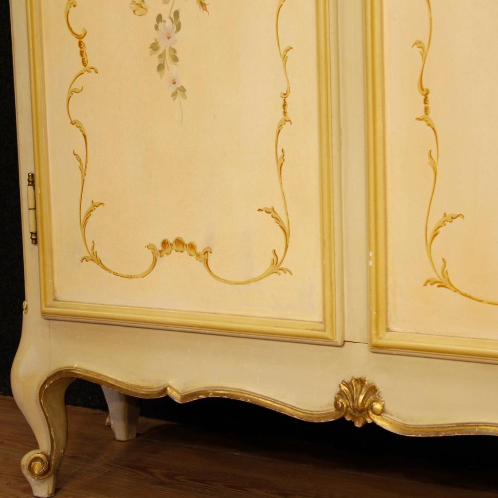 Italian Lacquered, Painted and Gilded Wardrobe, 20th Century In Good Condition For Sale In London, GB