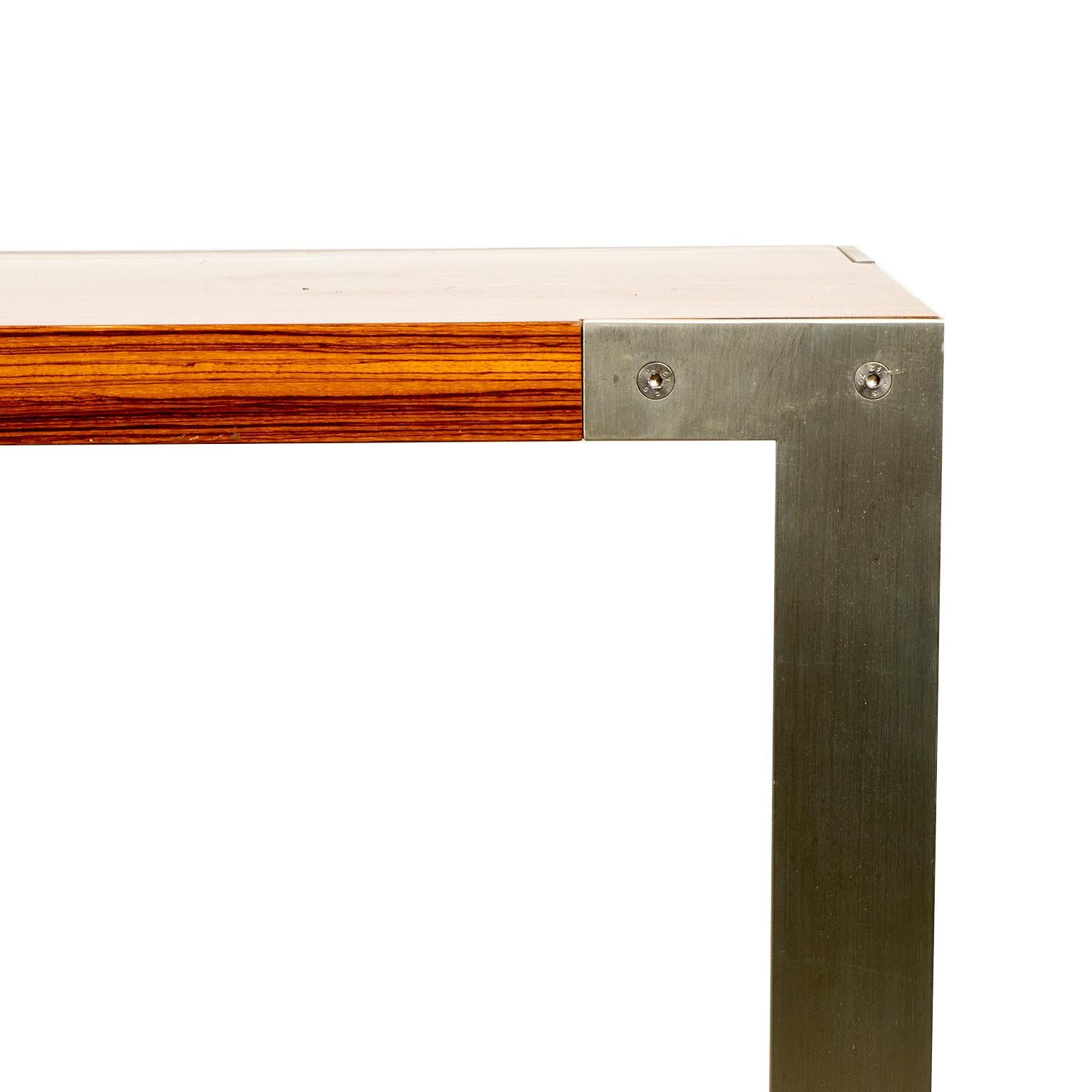 Consola Italiana De Madera Lacada By Desalto, Italia Italiano en venta
