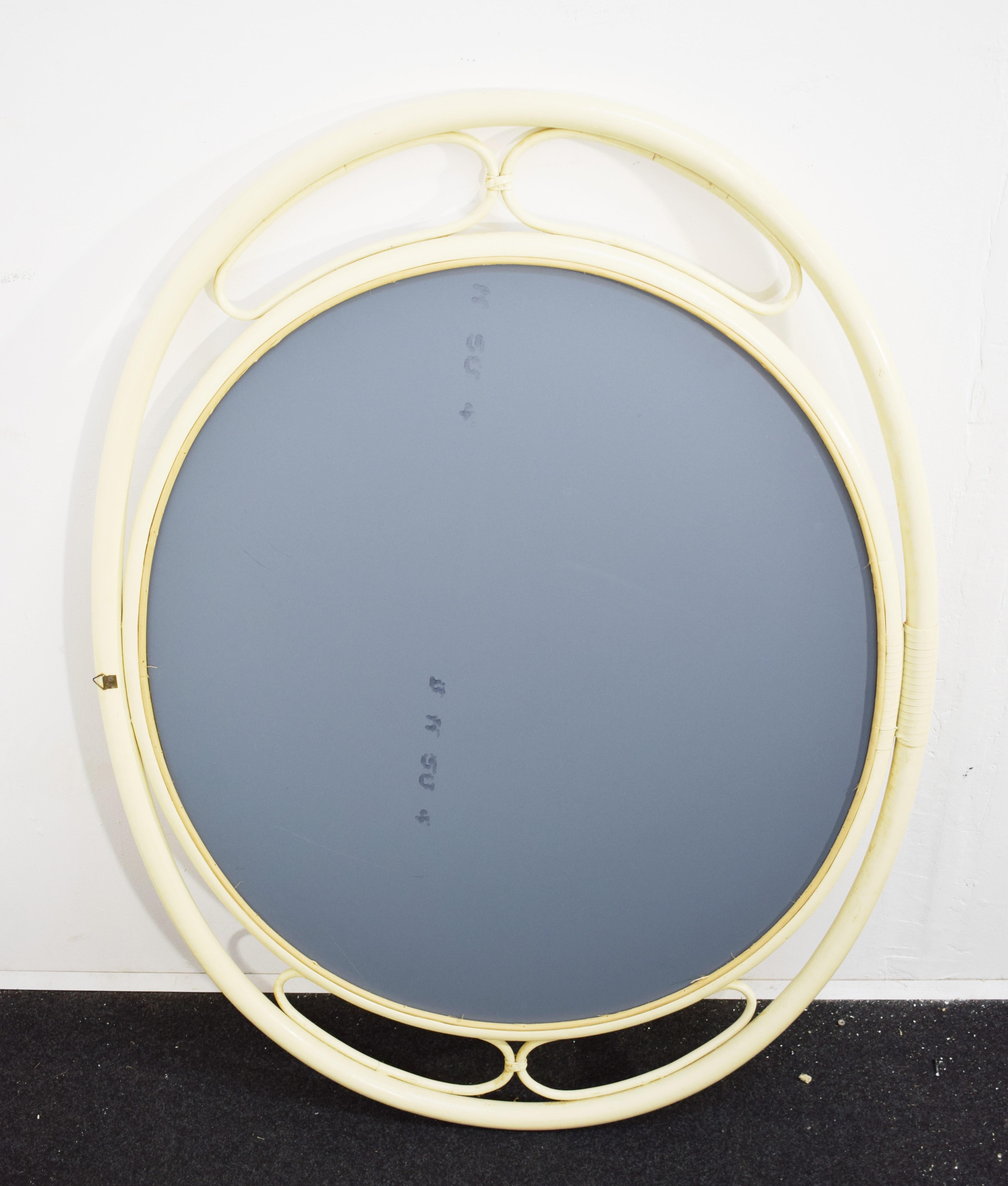Italienischer Spiegel aus lackiertem Holz, 1960er Jahre im Angebot 1