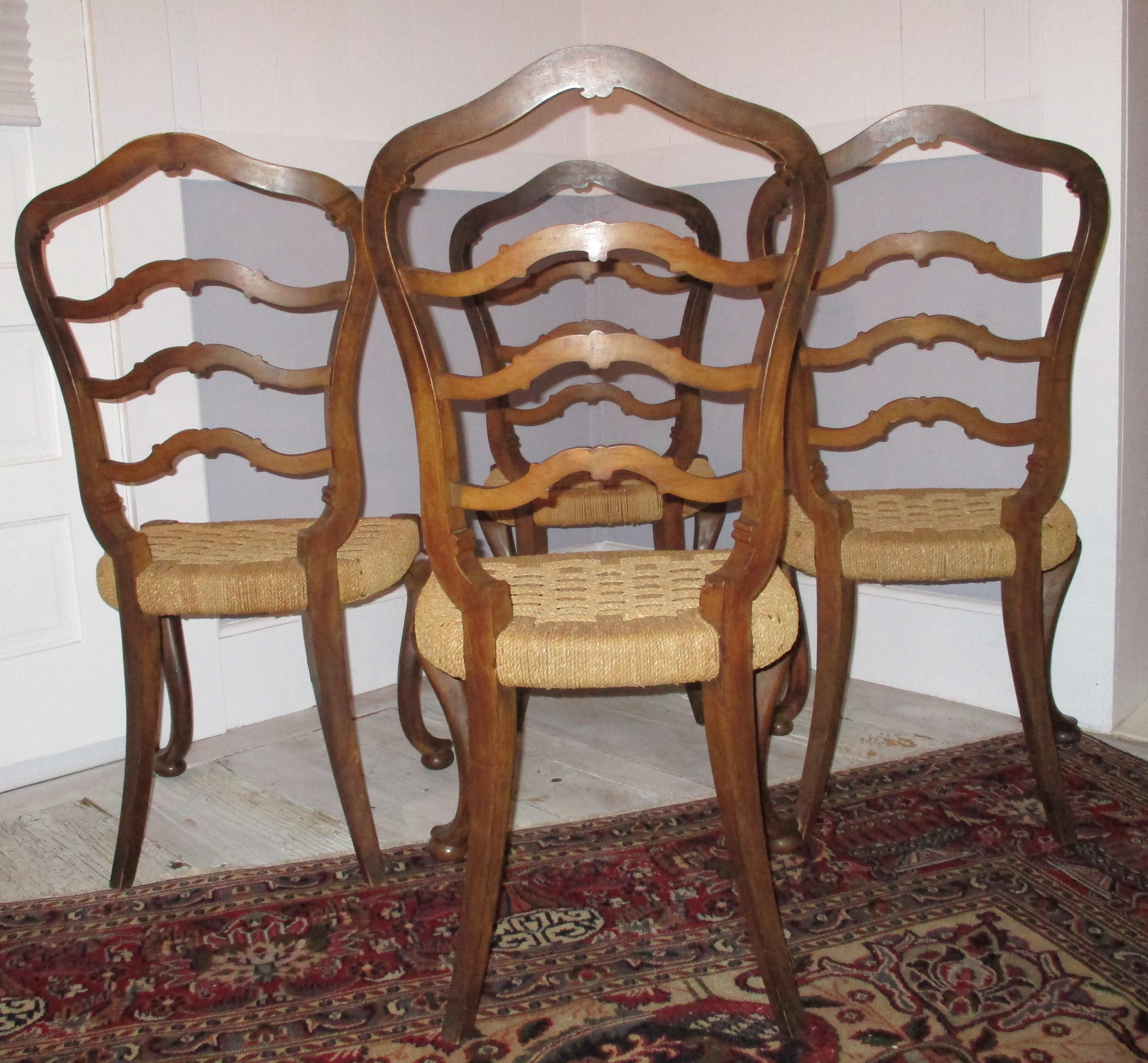 Italian Ladder Back, Cabriolet Leg Chairs with Hoof Feet and Rush Seats   im Zustand „Gut“ im Angebot in Oregon, OR